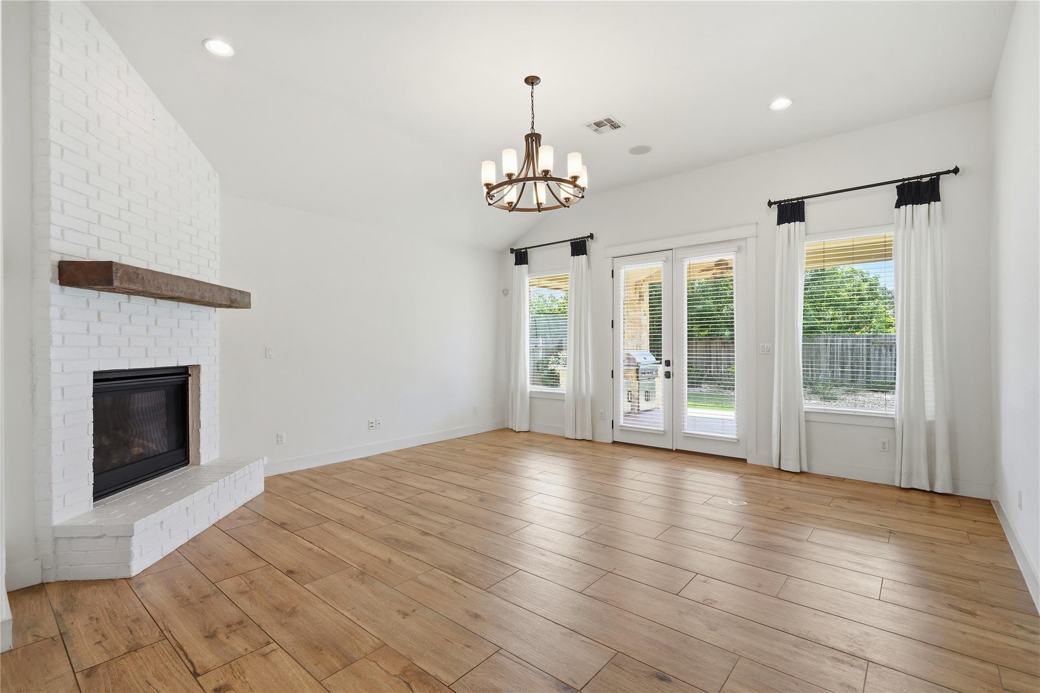 70 Santa Maria St Property Photo 35