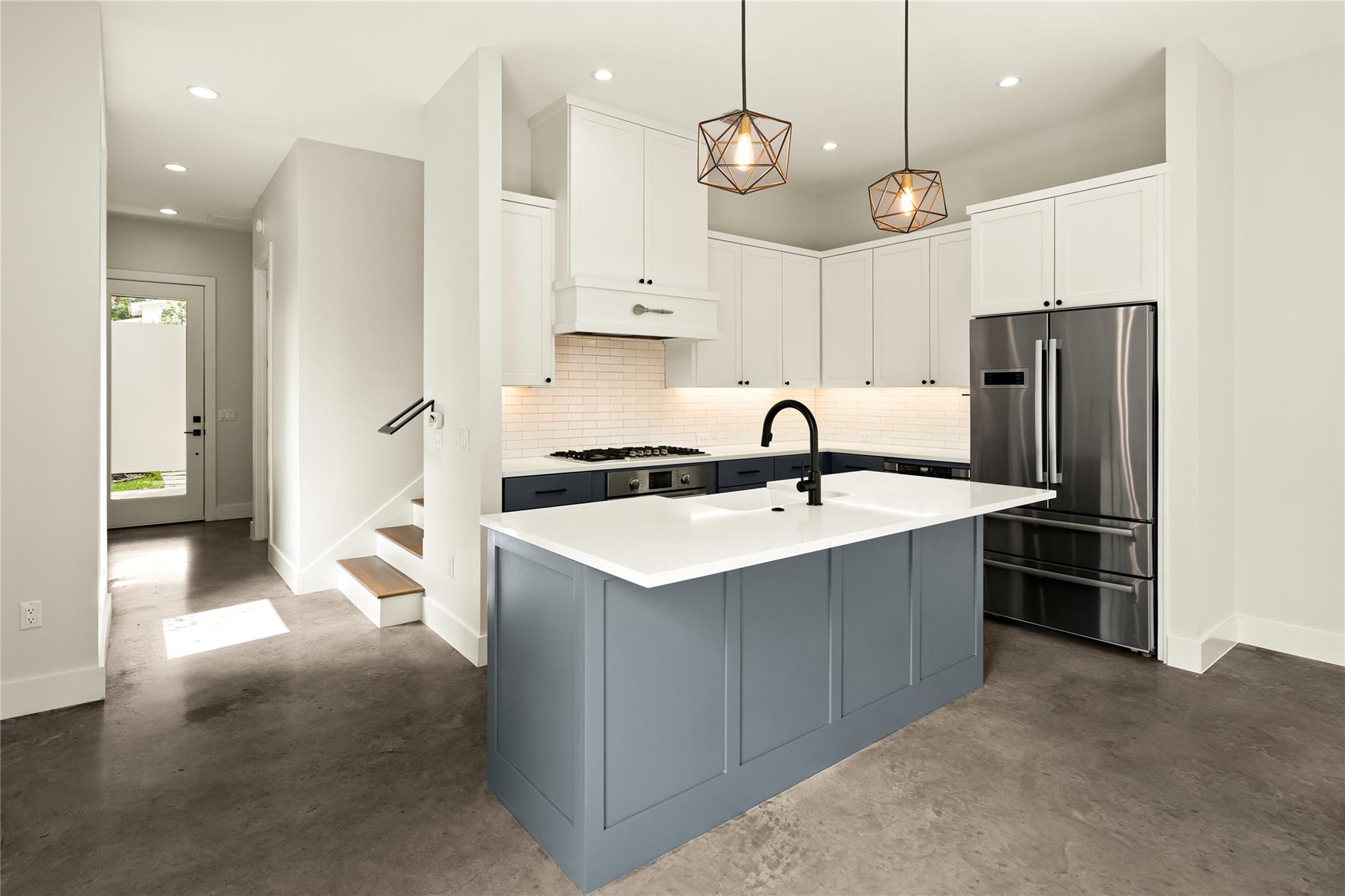 510 Sacramento Dr #b Property Photo 5