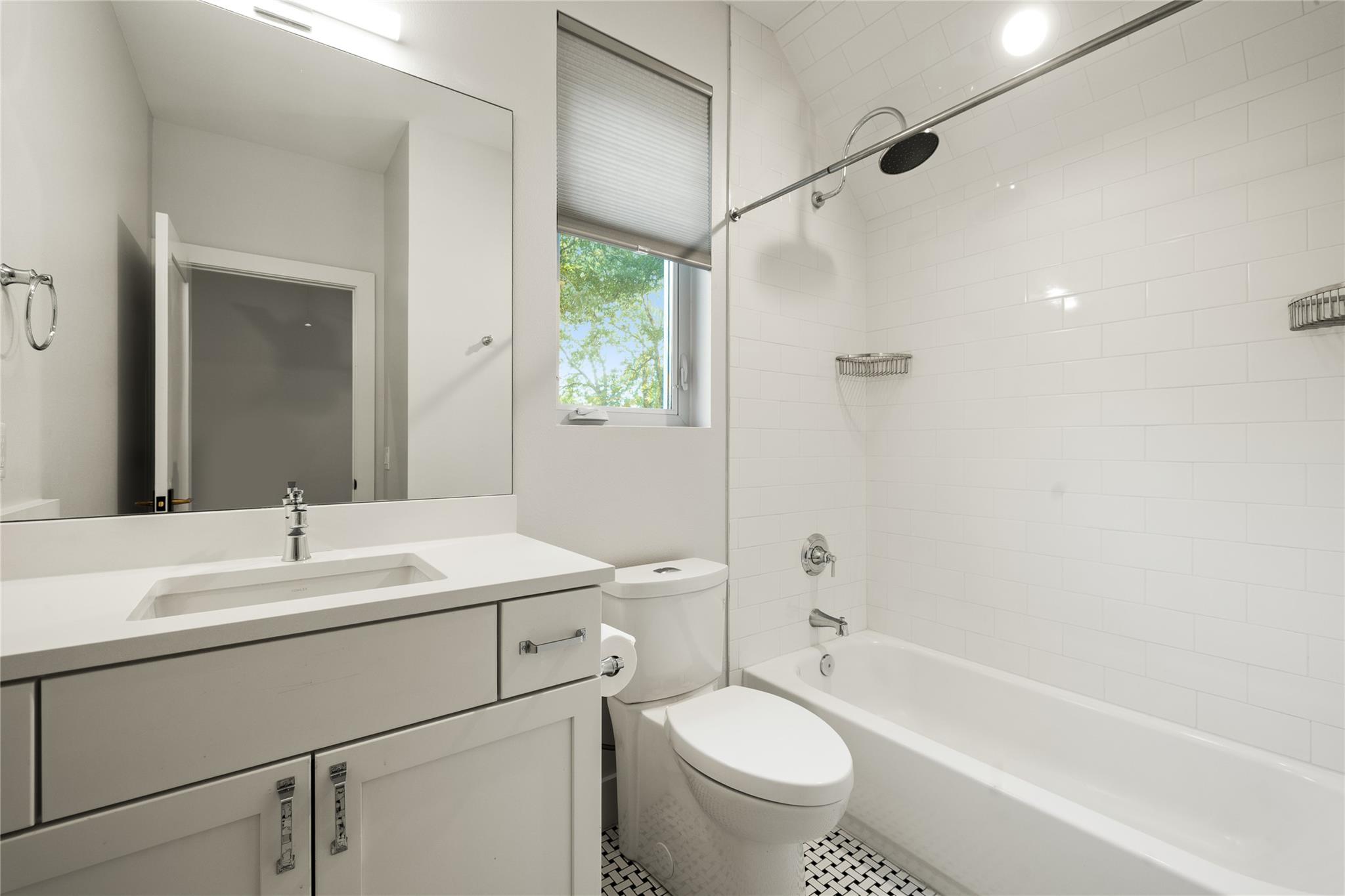 510 Sacramento Dr #b Property Photo 14