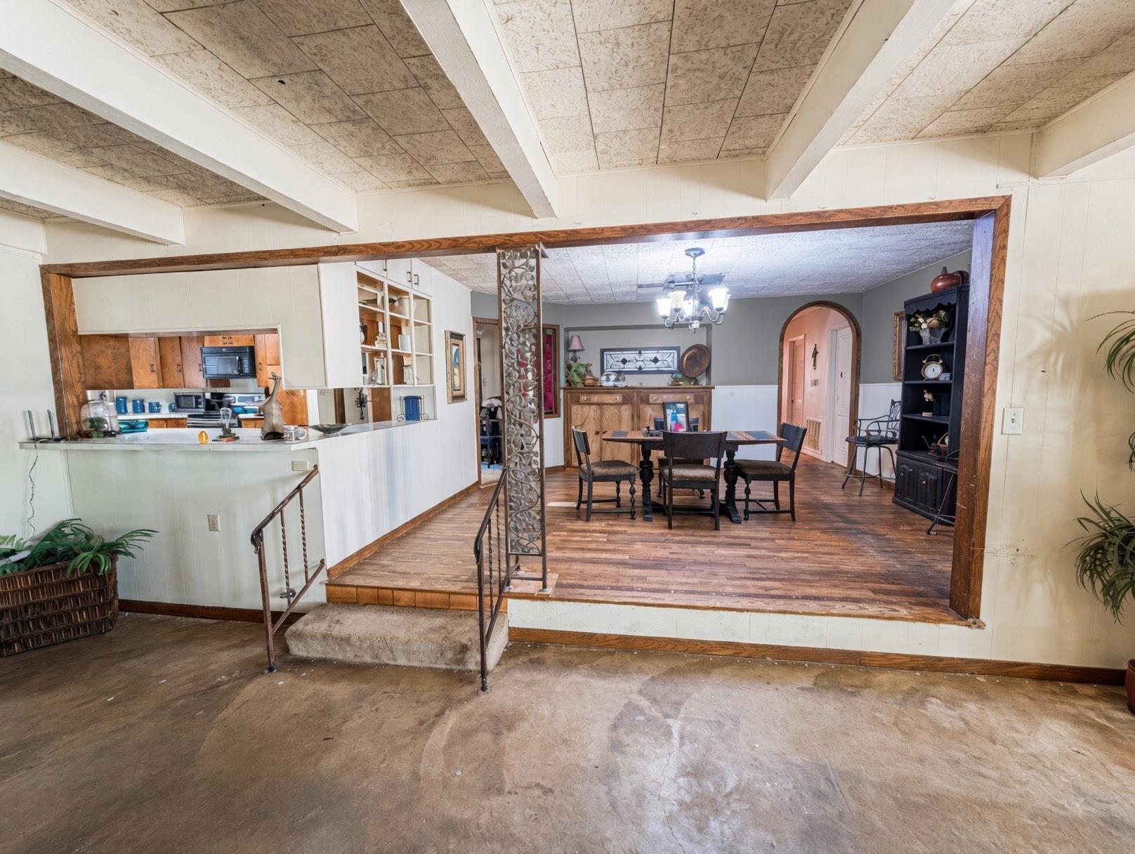 9262 N Highway 77 None Property Photo 5
