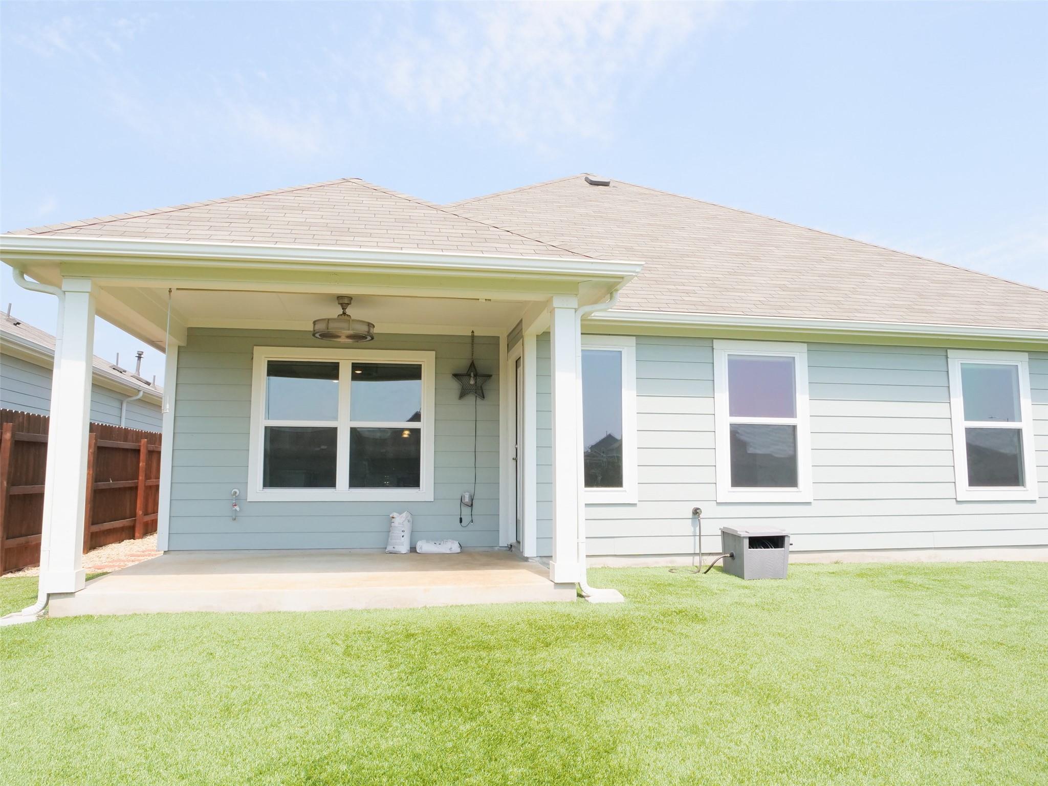 7413 Grenadine Bloom Bnd Property Photo 31