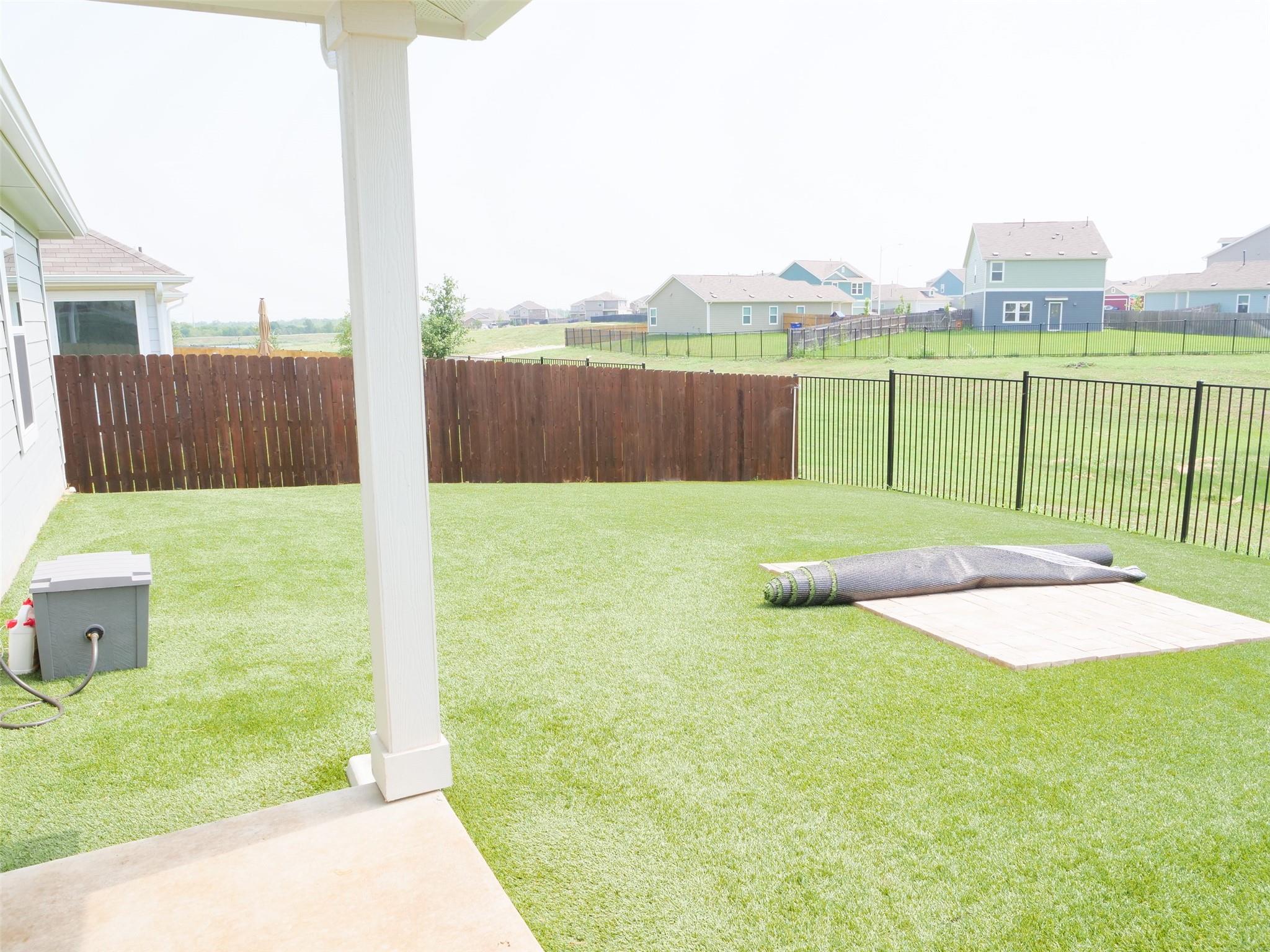 7413 Grenadine Bloom Bnd Property Photo 32