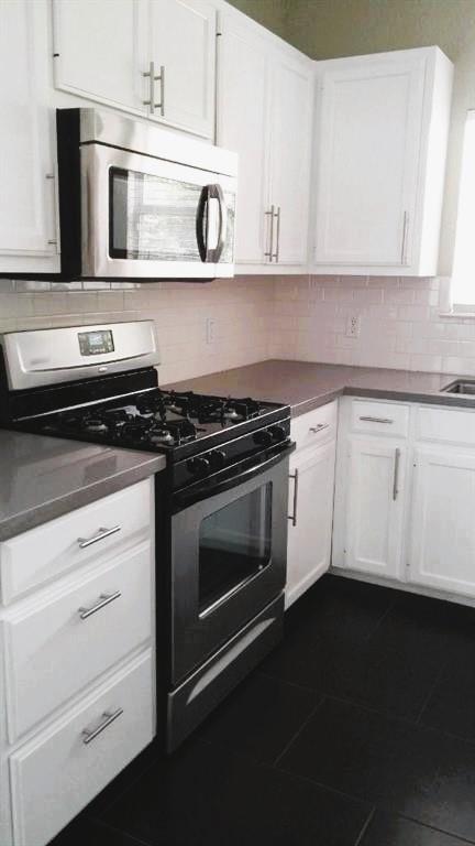 1704 S College St Property Photo 4