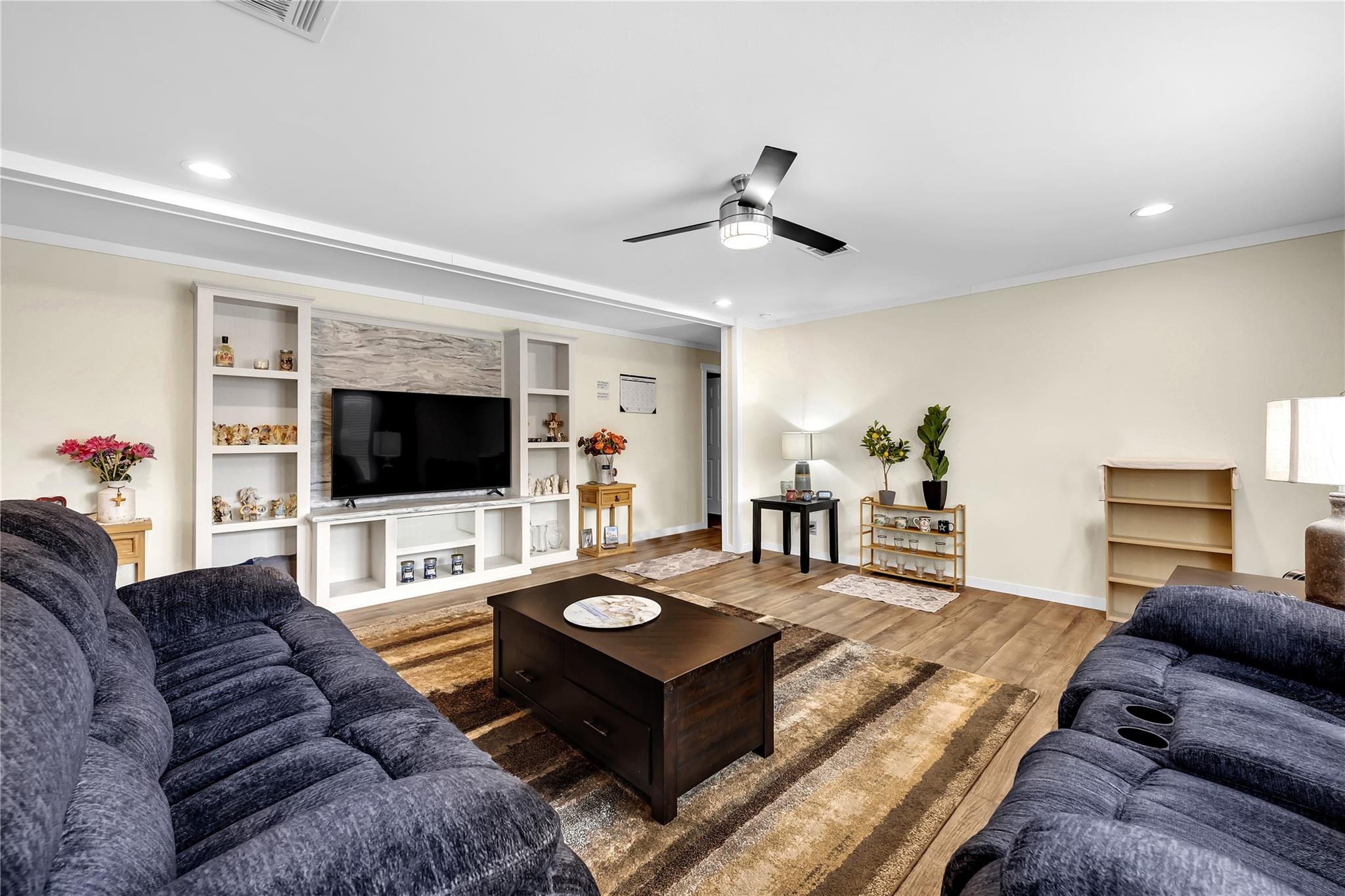 4300 Prong Horn Property Photo 8