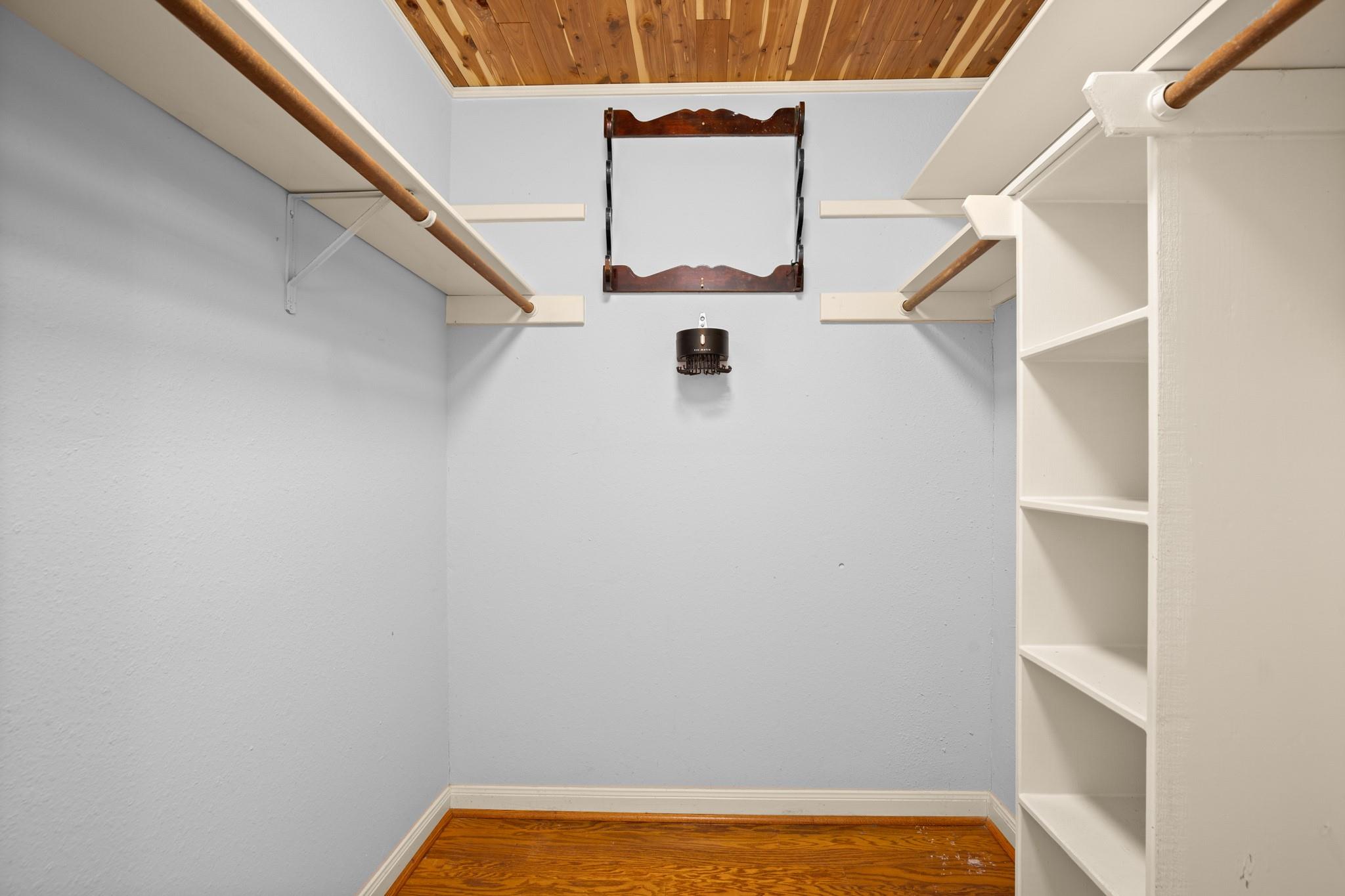 8712 Cele Rd 1 Property Photo 17