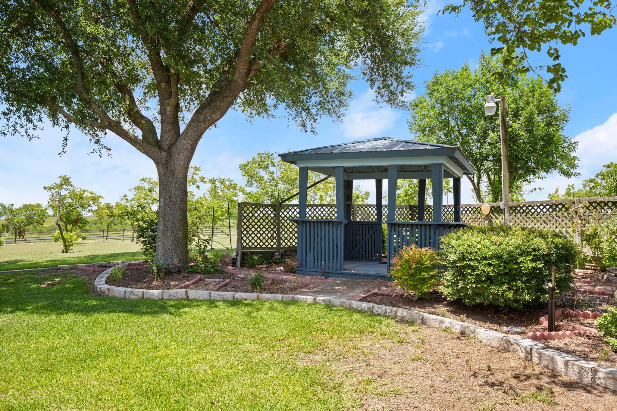 8712 Cele Rd 1 Property Photo 25