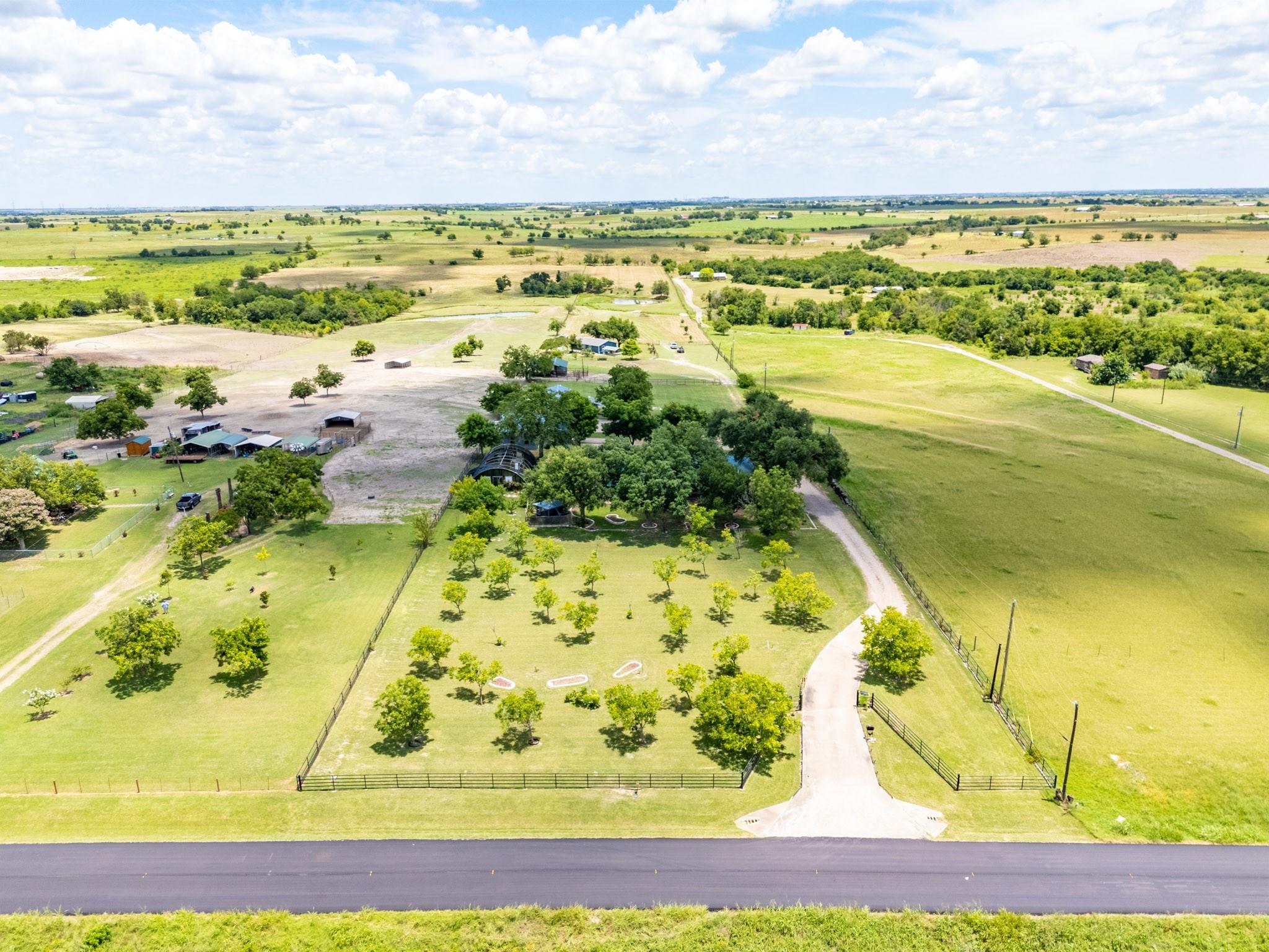 8712 Cele Rd 1 Property Photo 38