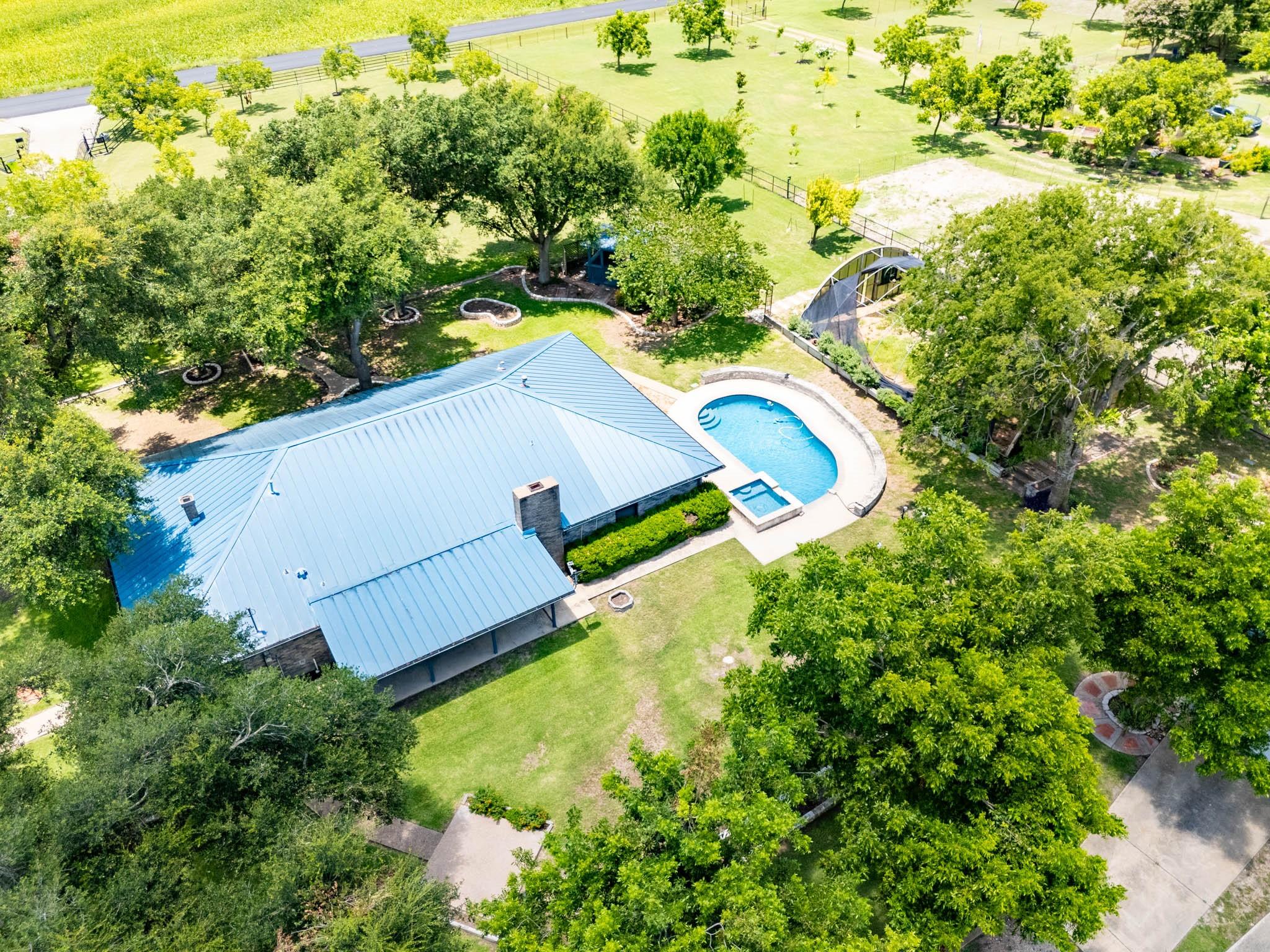 8712 Cele Rd 1 Property Photo 39