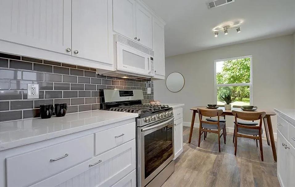 3211 Kittyhawk Cv Property Photo 7
