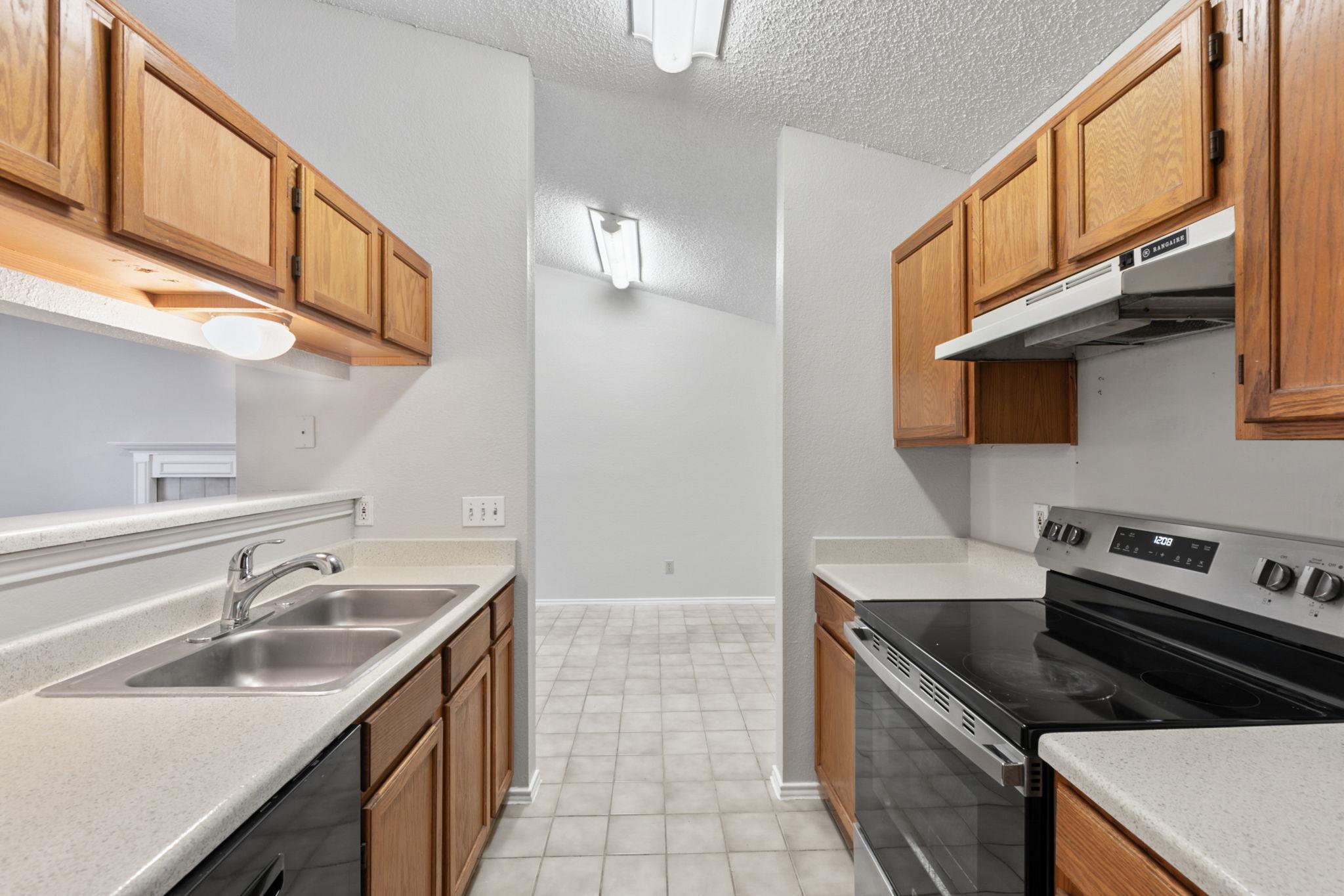 6002 Parkwood Dr #b Property Photo 9