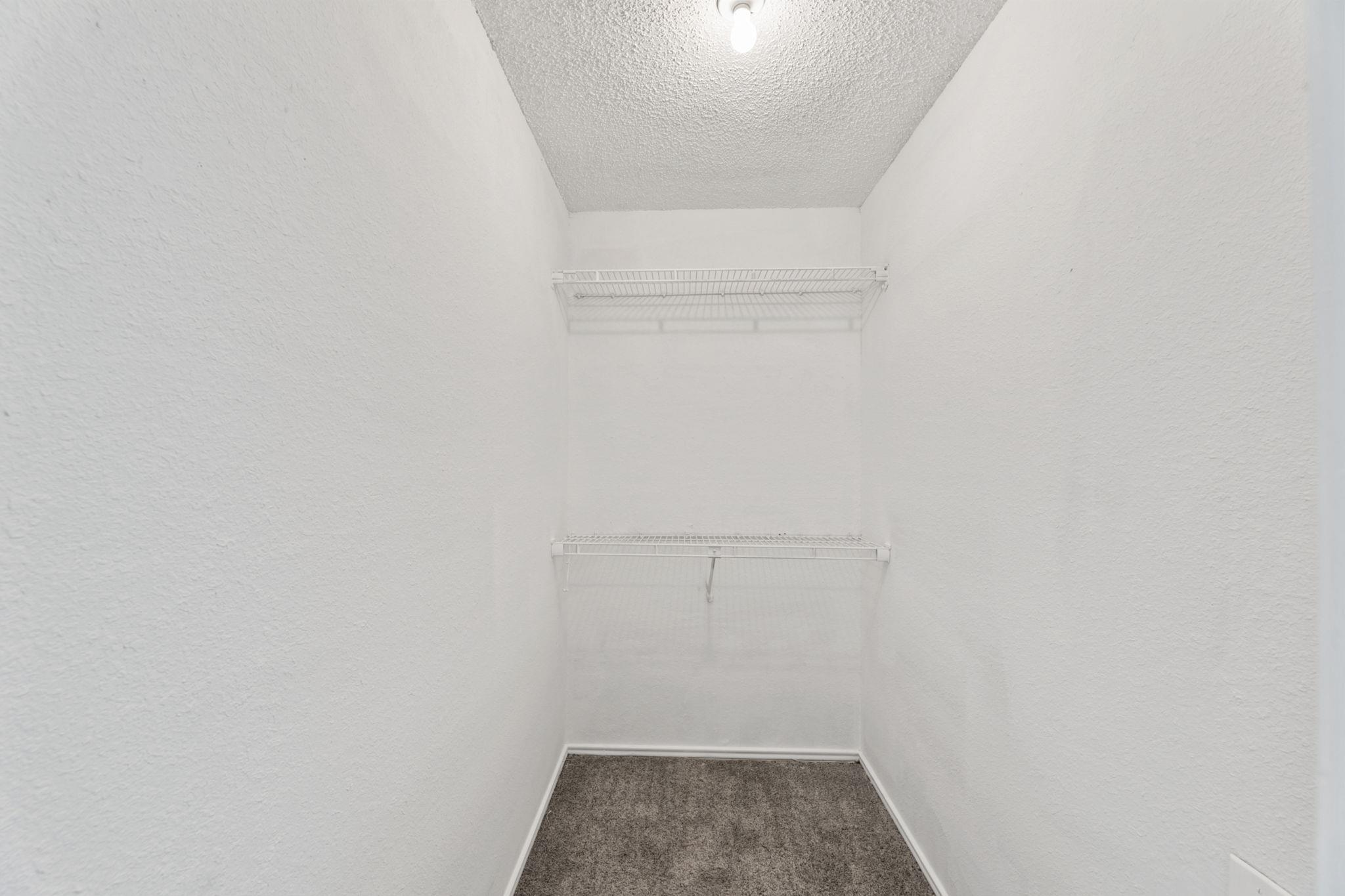 6002 Parkwood Dr #b Property Photo 17