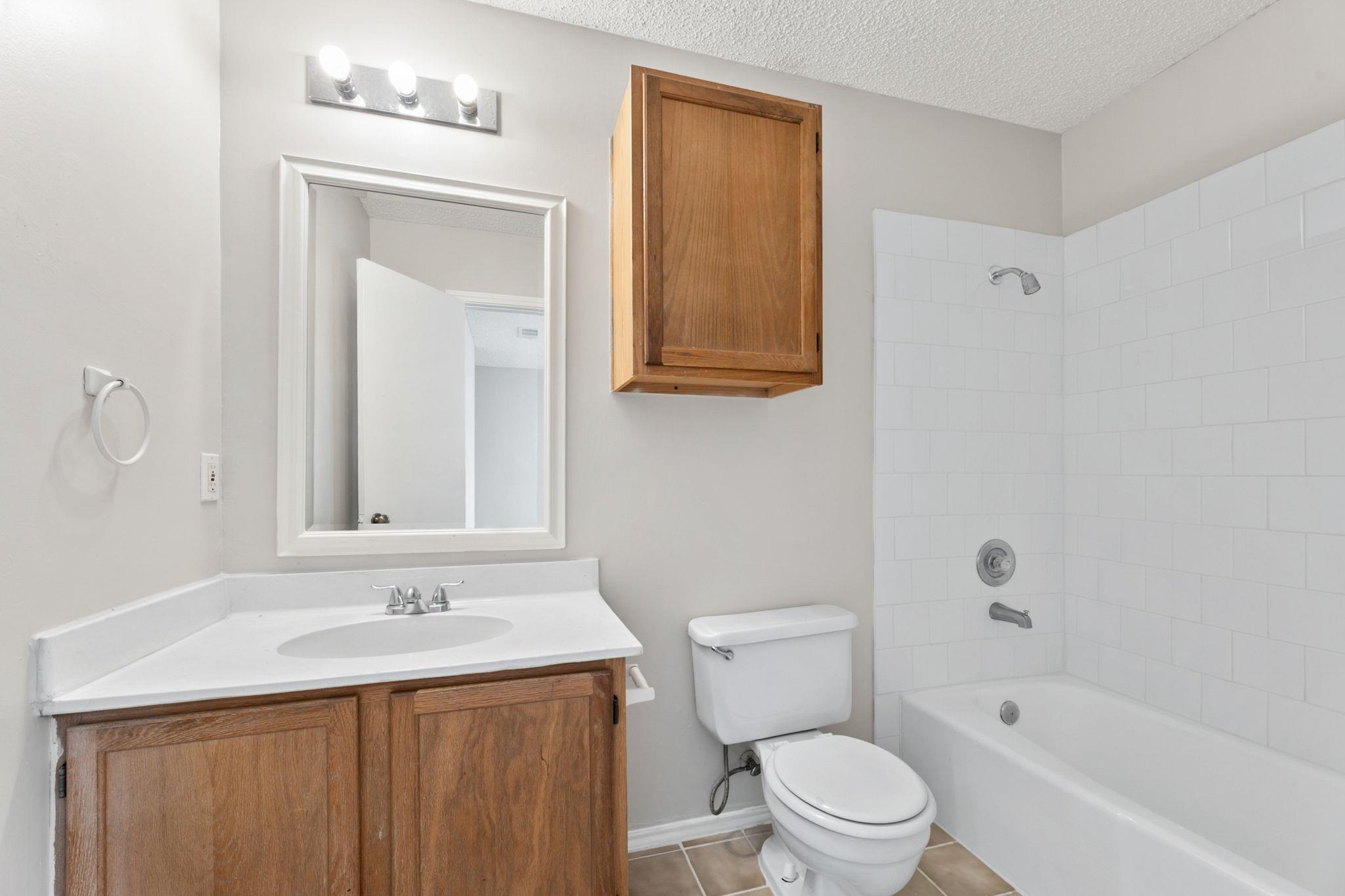 6002 Parkwood Dr #b Property Photo 18