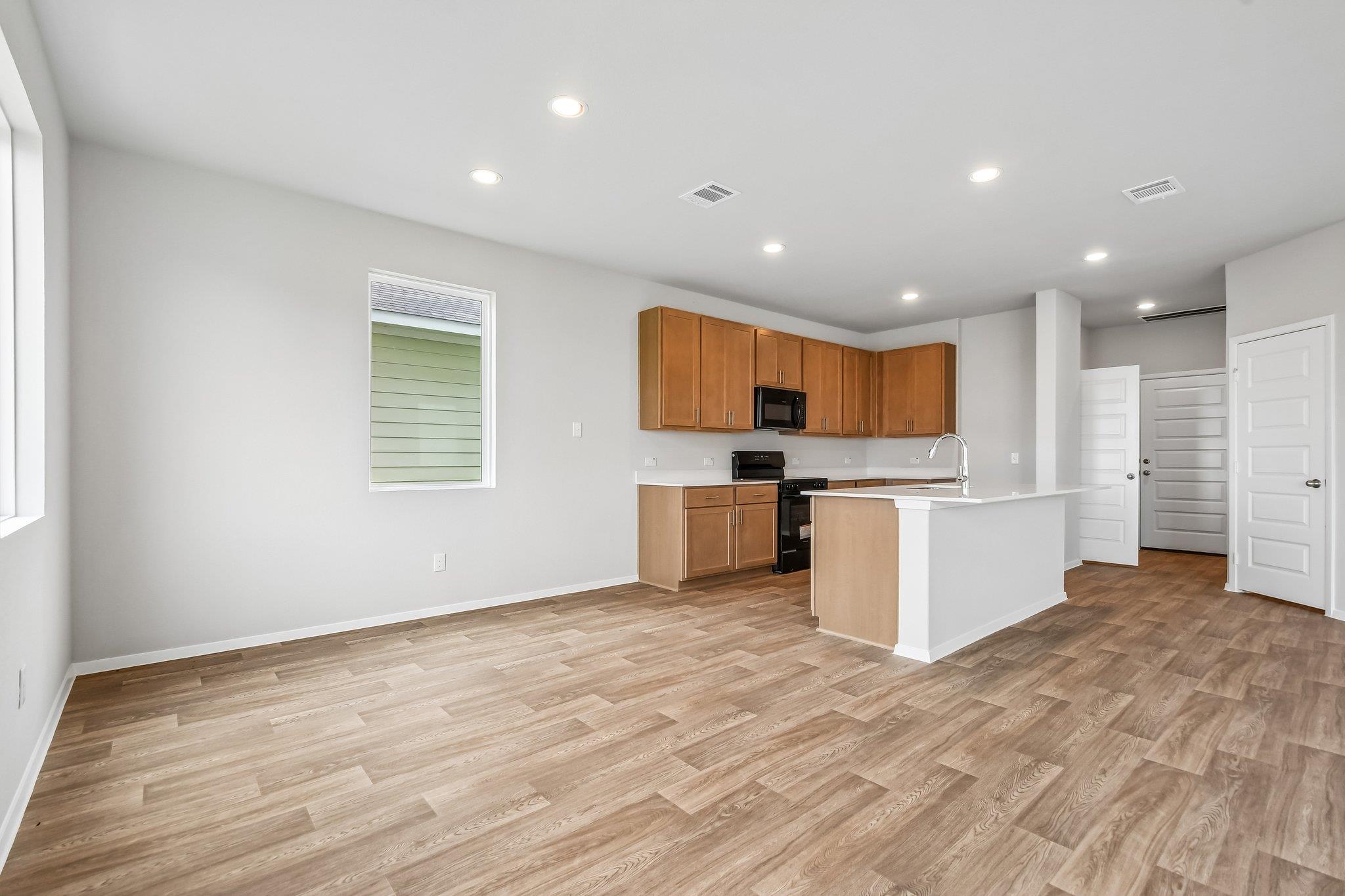 421 Rear Boot Way Property Photo 11