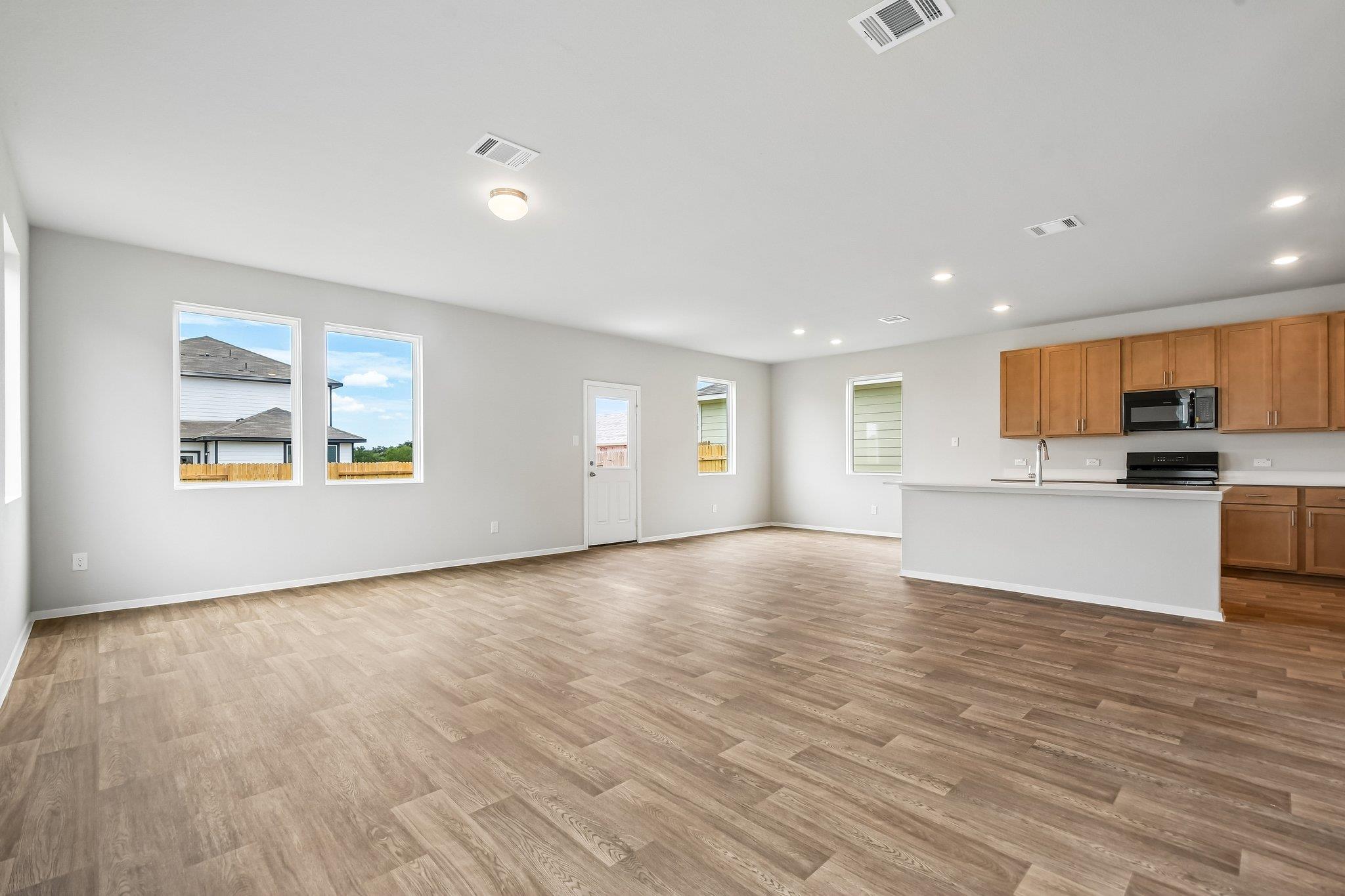 421 Rear Boot Way Property Photo 14
