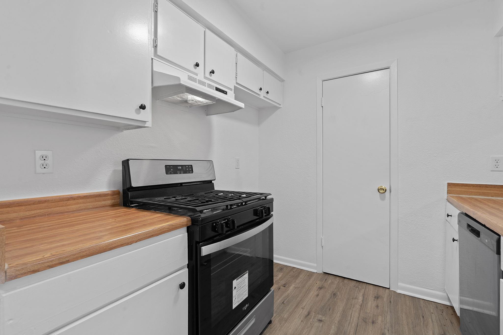 6808 Wentworth Dr #a Property Photo 5