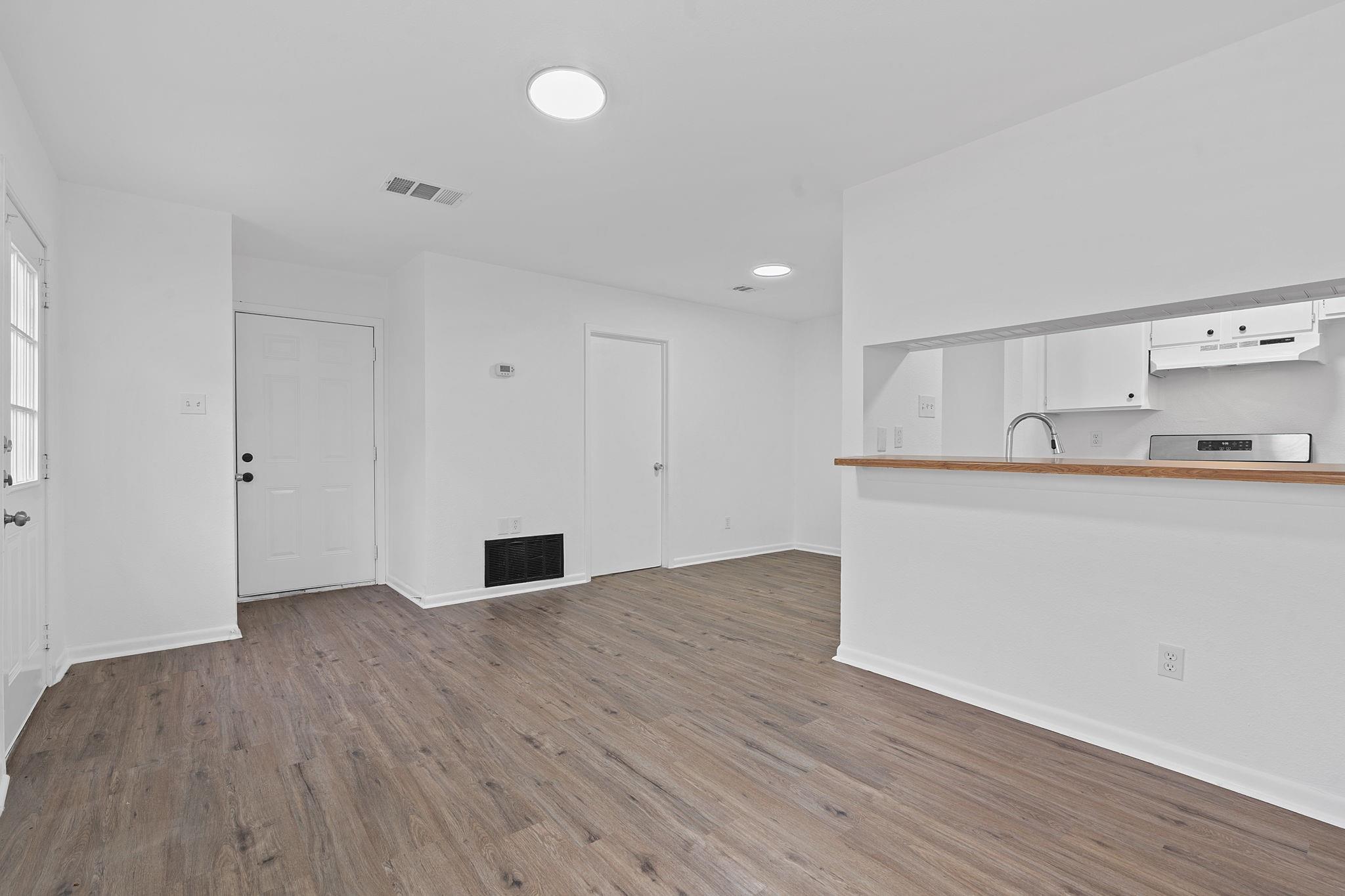 6808 Wentworth Dr #a Property Photo 9