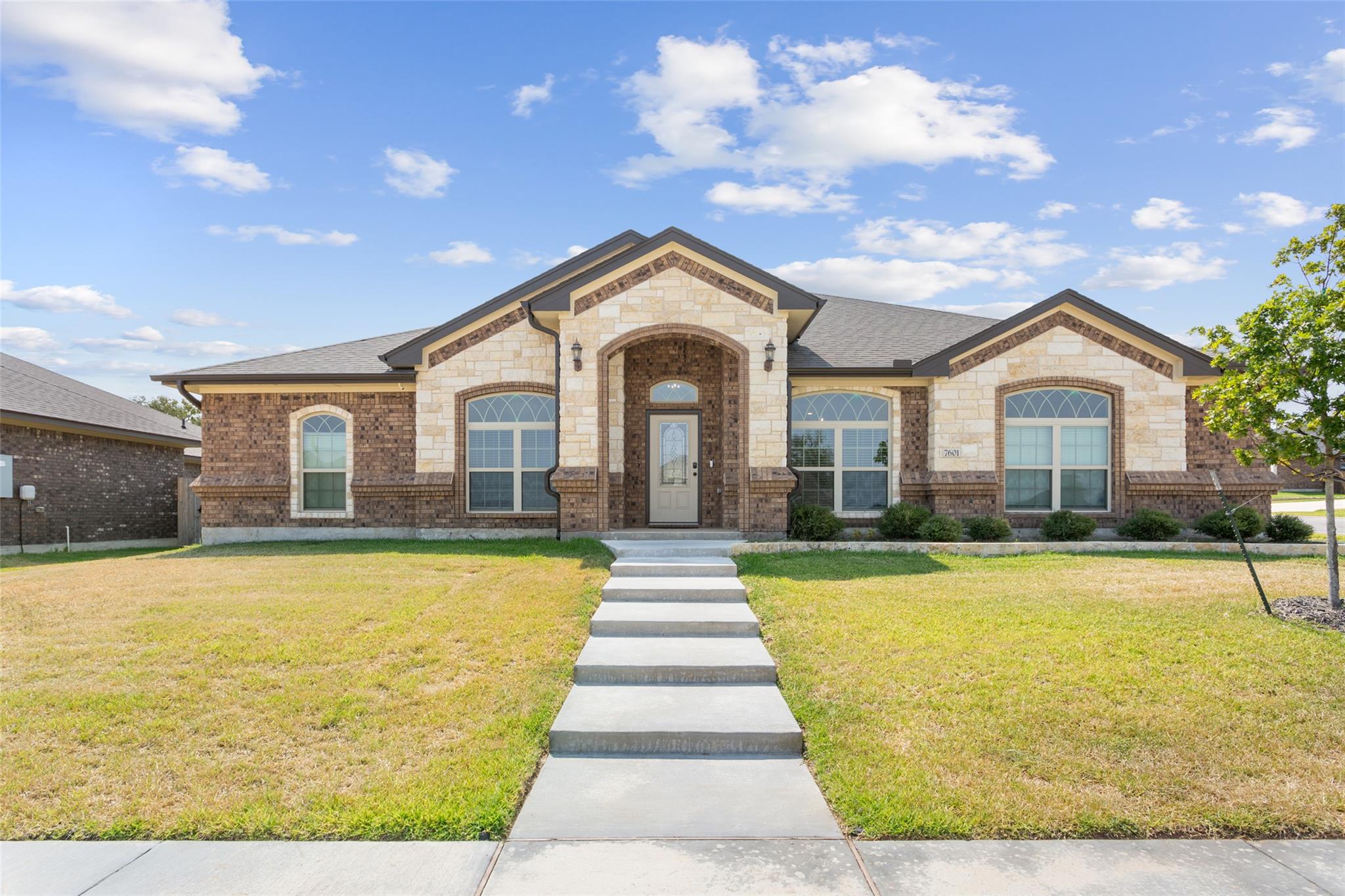 7601 Silicon Dr Property Photo 1