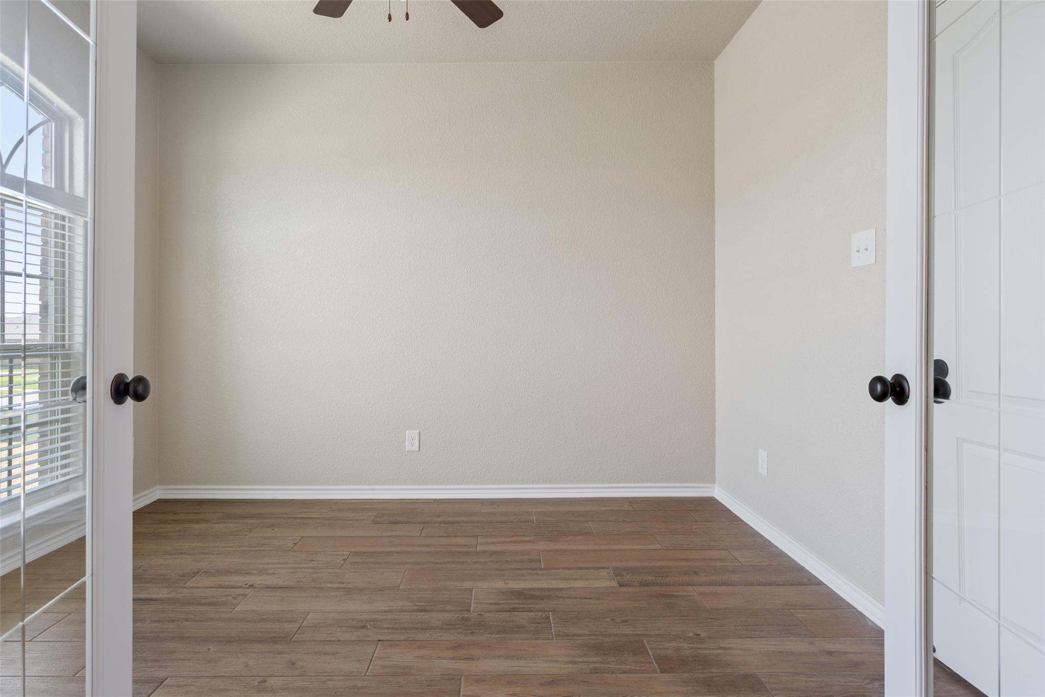 7601 Silicon Dr Property Photo 7