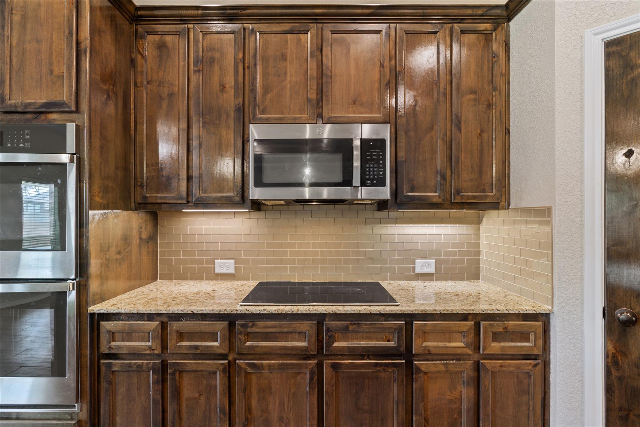 7601 Silicon Dr Property Photo 18