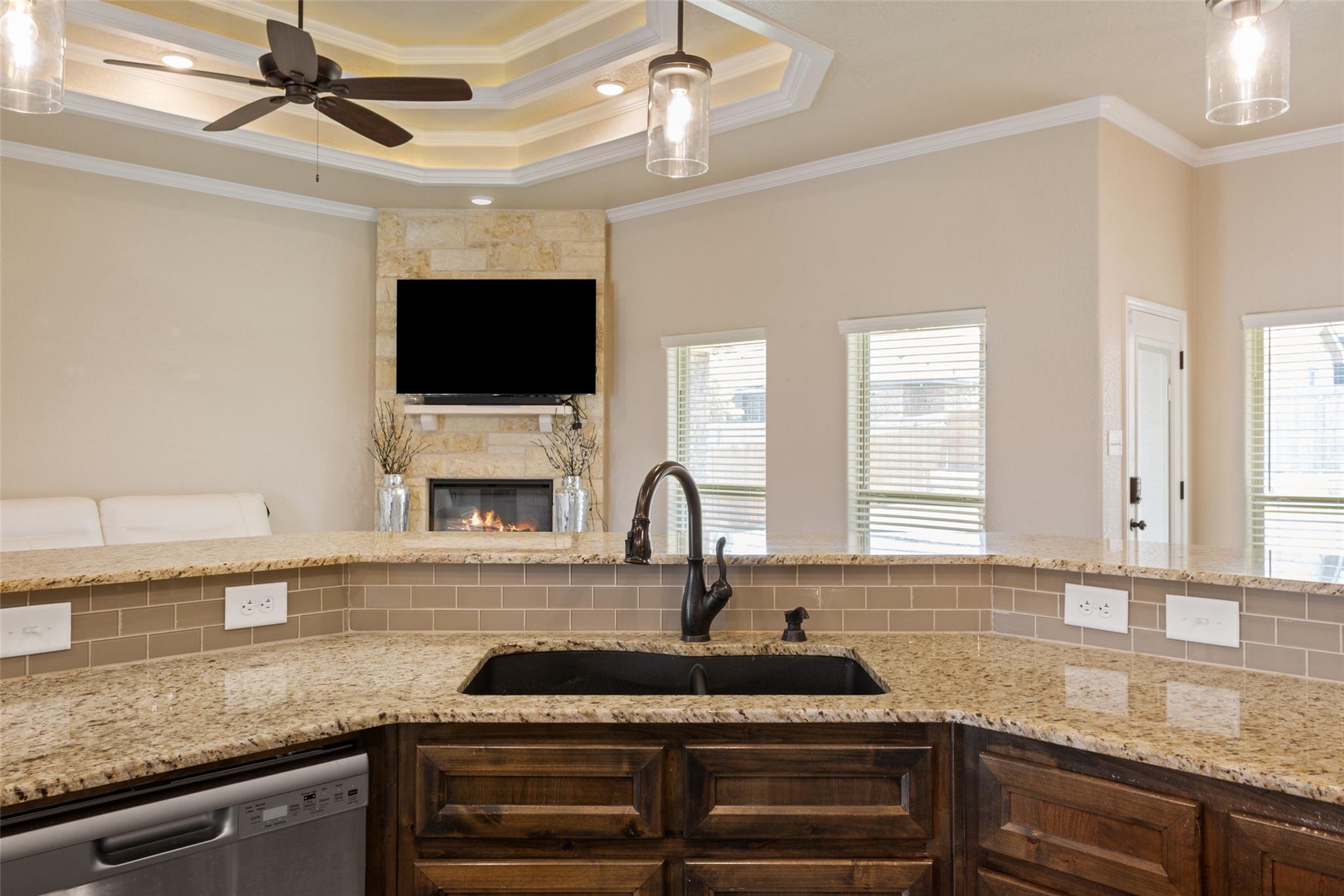 7601 Silicon Dr Property Photo 20