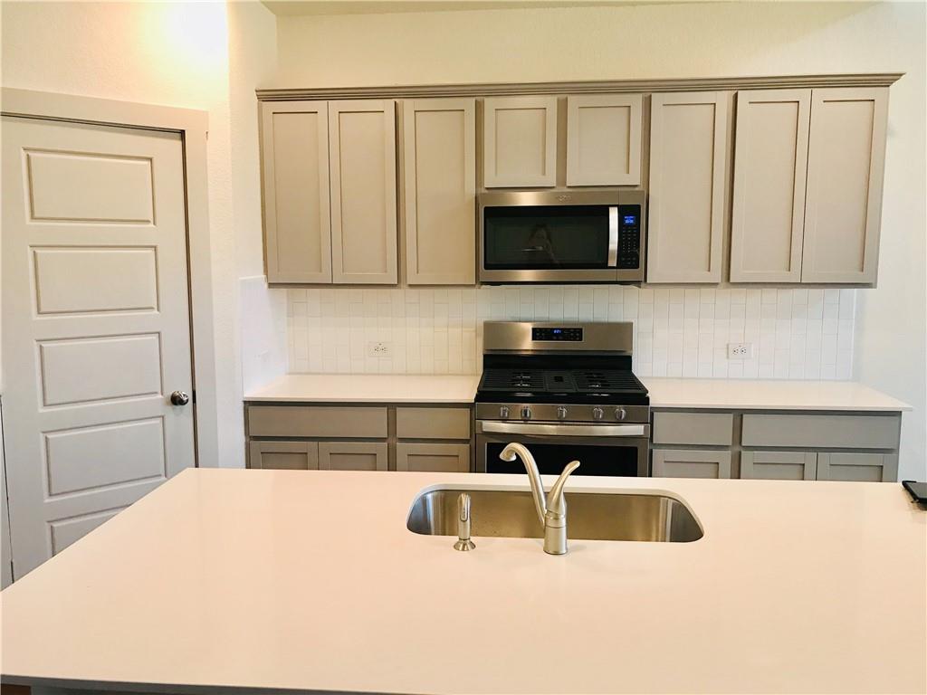 17304 Truffle Falls Way Property Photo 2