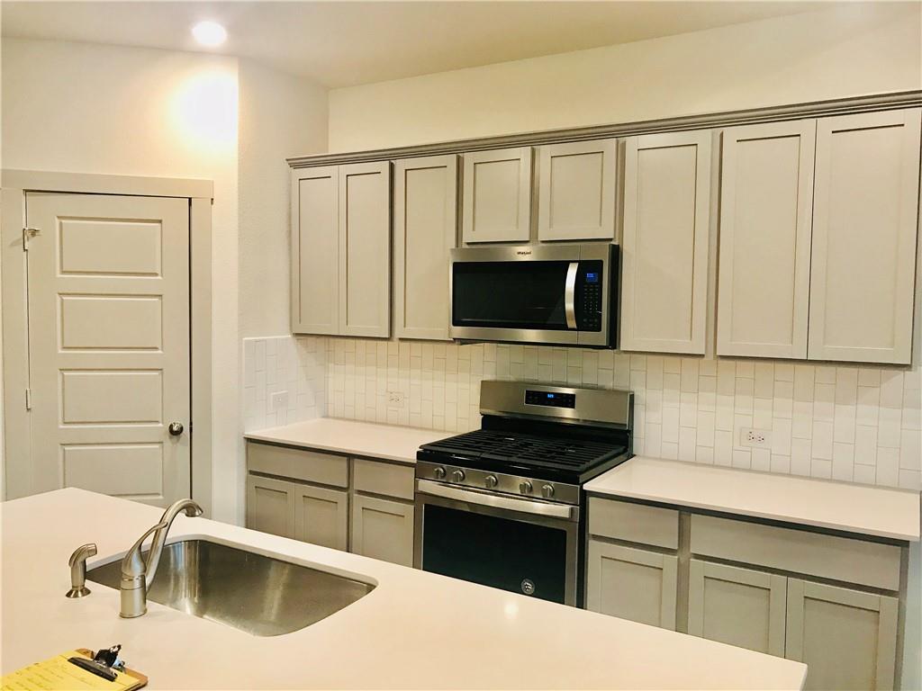 17304 Truffle Falls Way Property Photo 3
