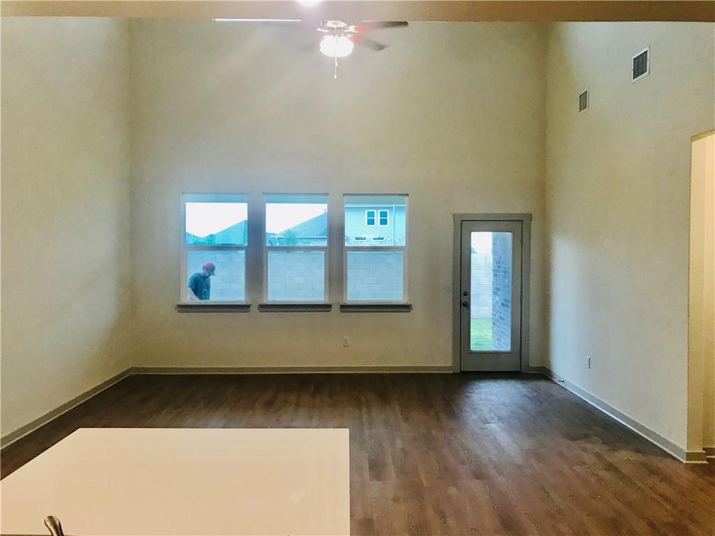 17304 Truffle Falls Way Property Photo 4