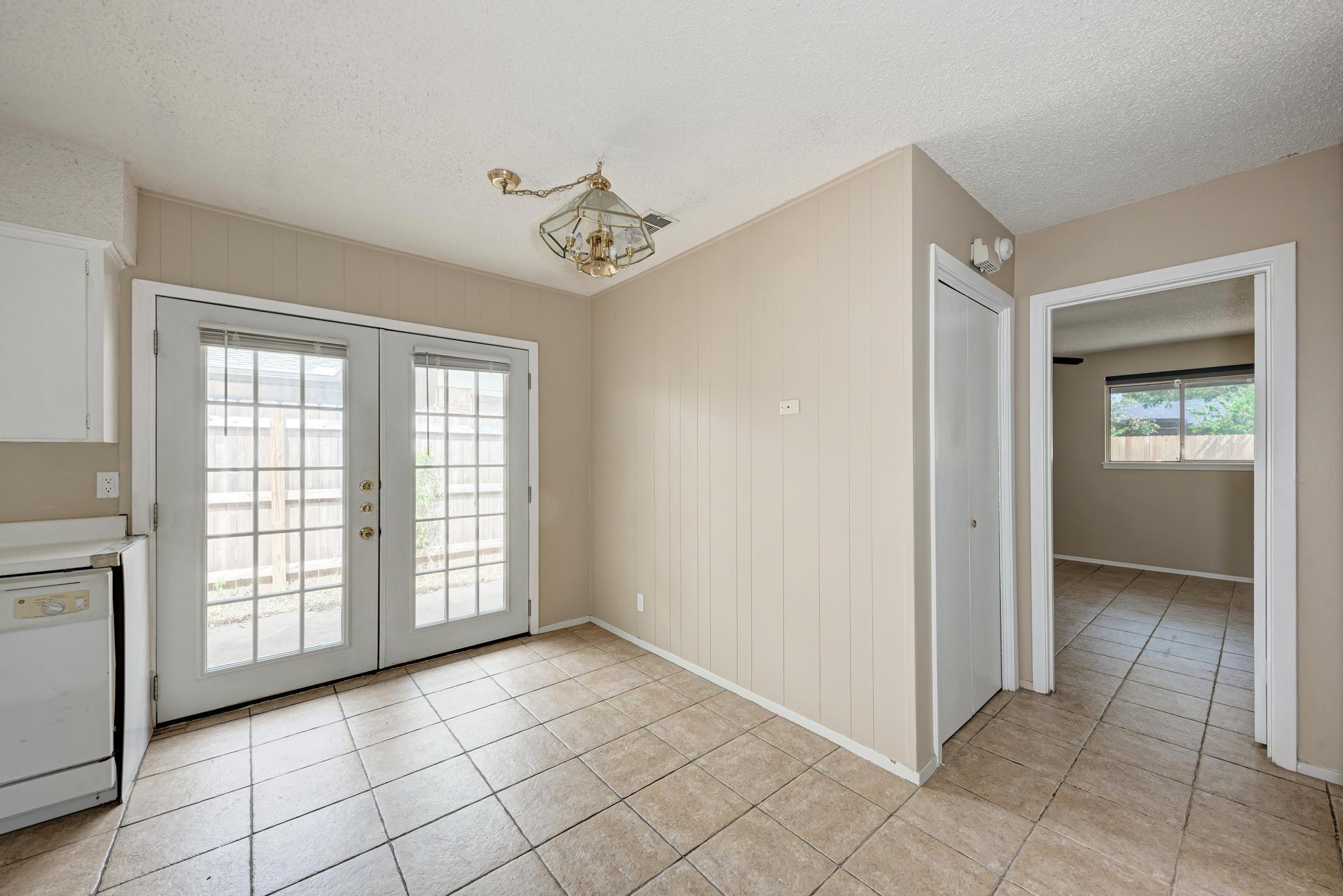 8103 Exmoor Dr #a Property Photo 9