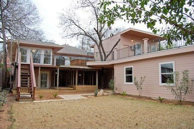 903 W 30th St #B Property Photo 1