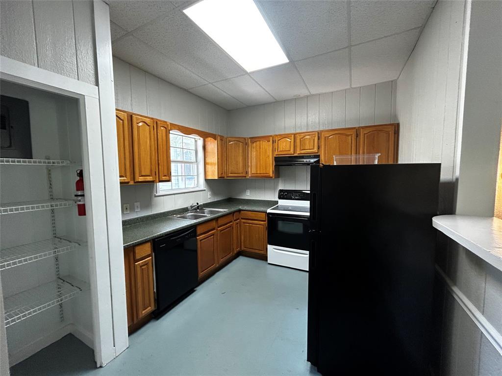 903 W 30th St #b Property Photo 2