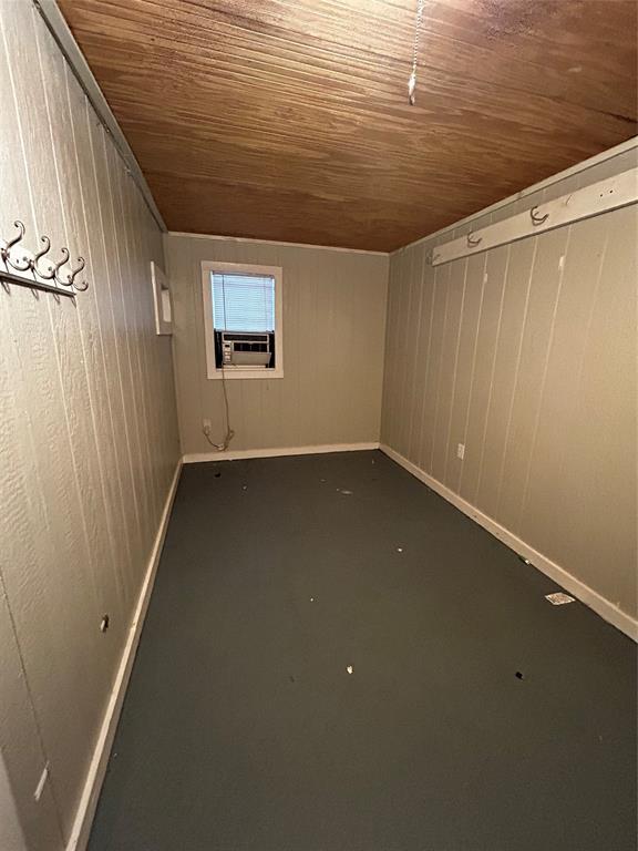903 W 30th St #b Property Photo 6
