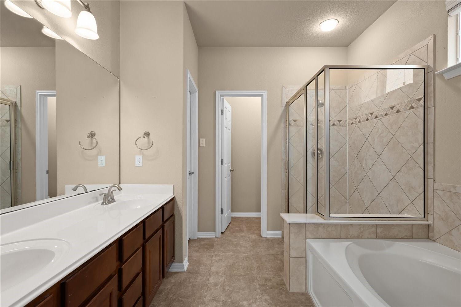 245 Clear Springs Holw Property Photo 13