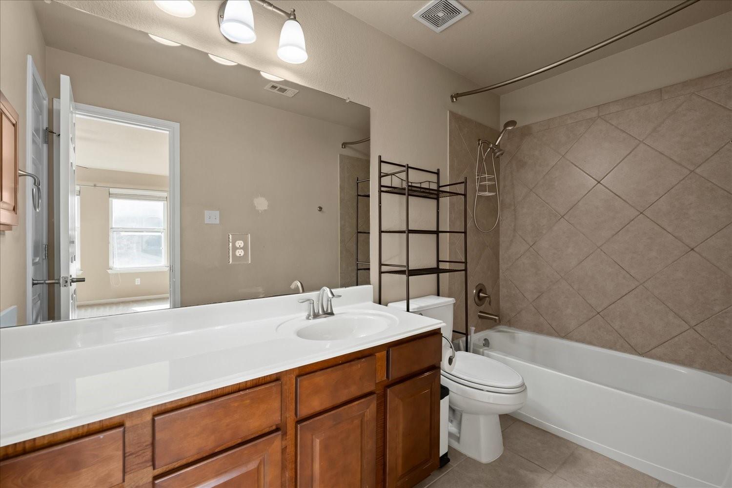 245 Clear Springs Holw Property Photo 21