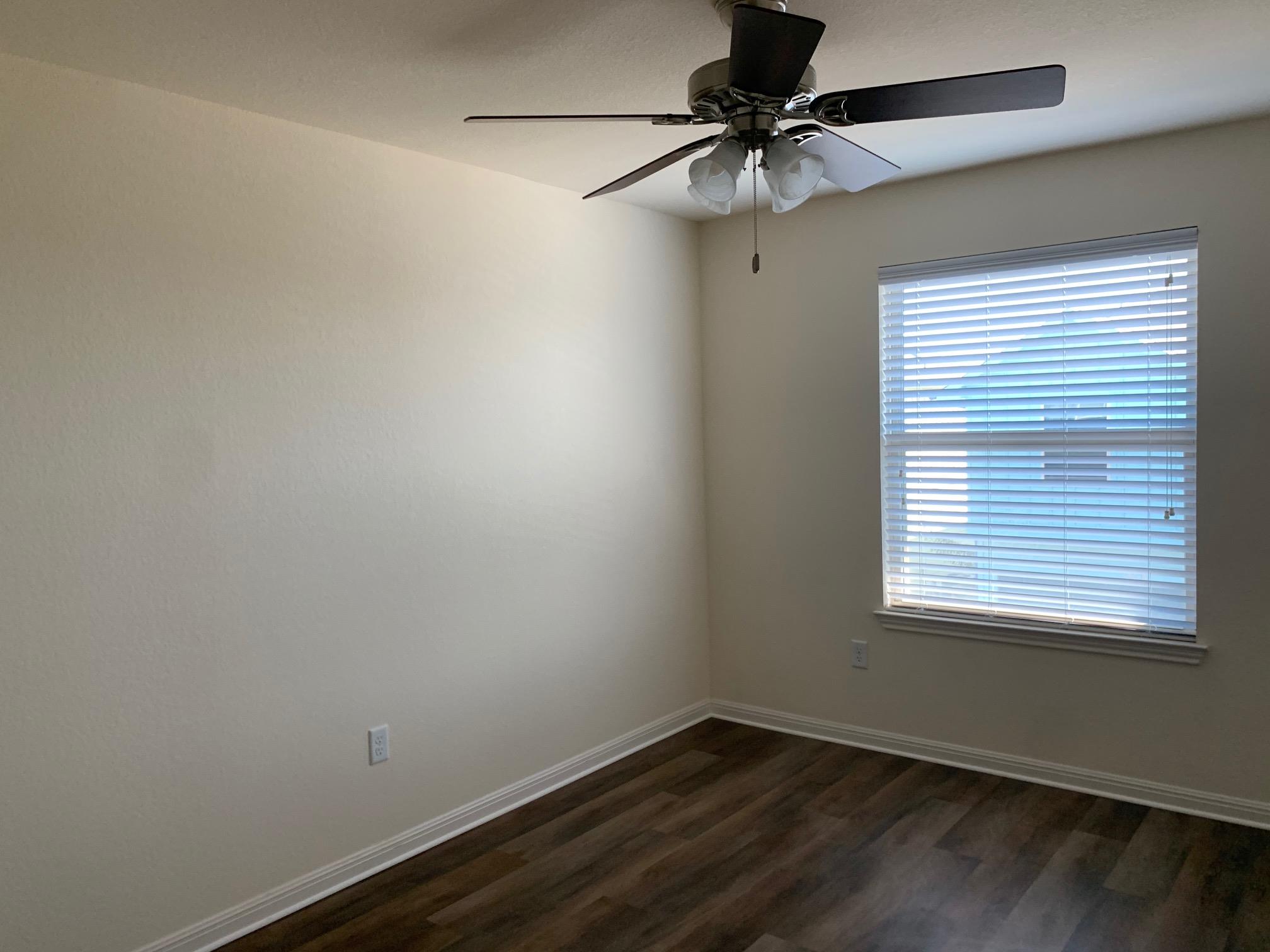 5805 Loblolly Ln Property Photo 10