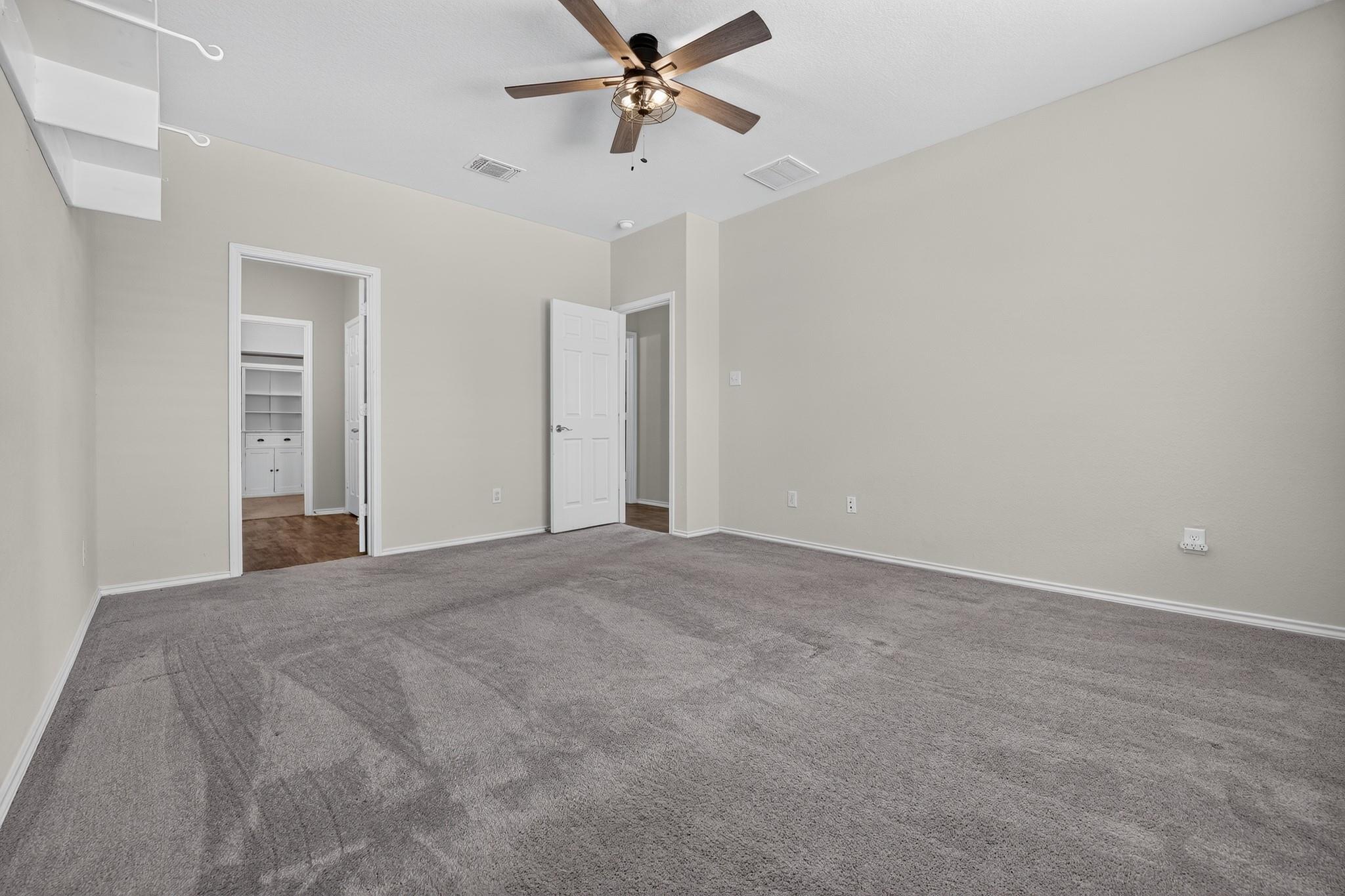 612 Sonterra Blvd Property Photo 16