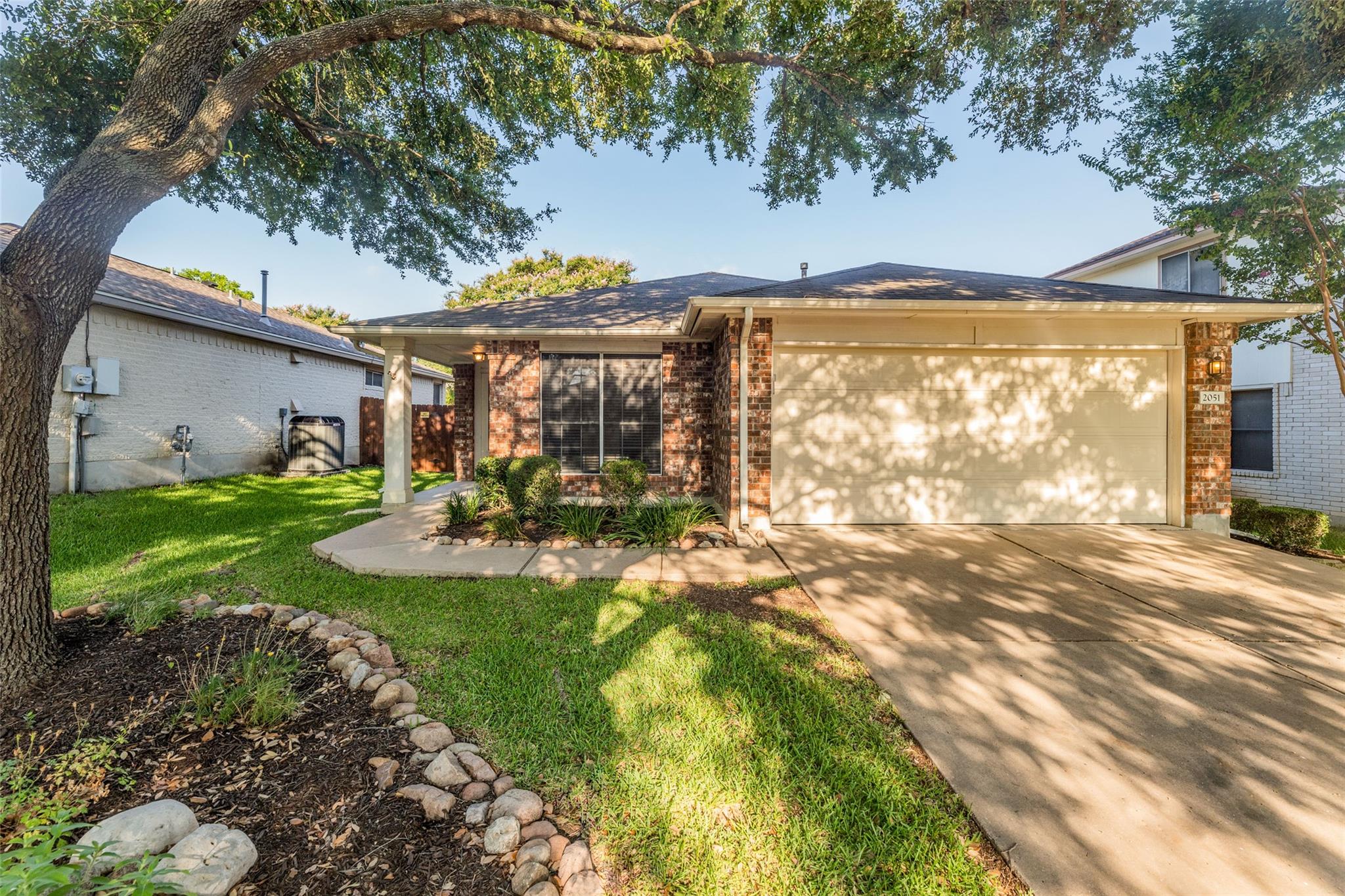 2051 Buckley LN Property Photo 1