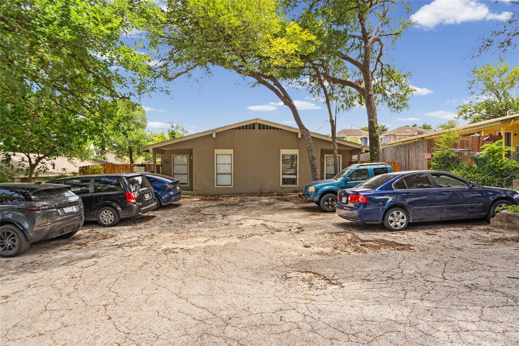 2809 Parker Ln #d Property Photo 1