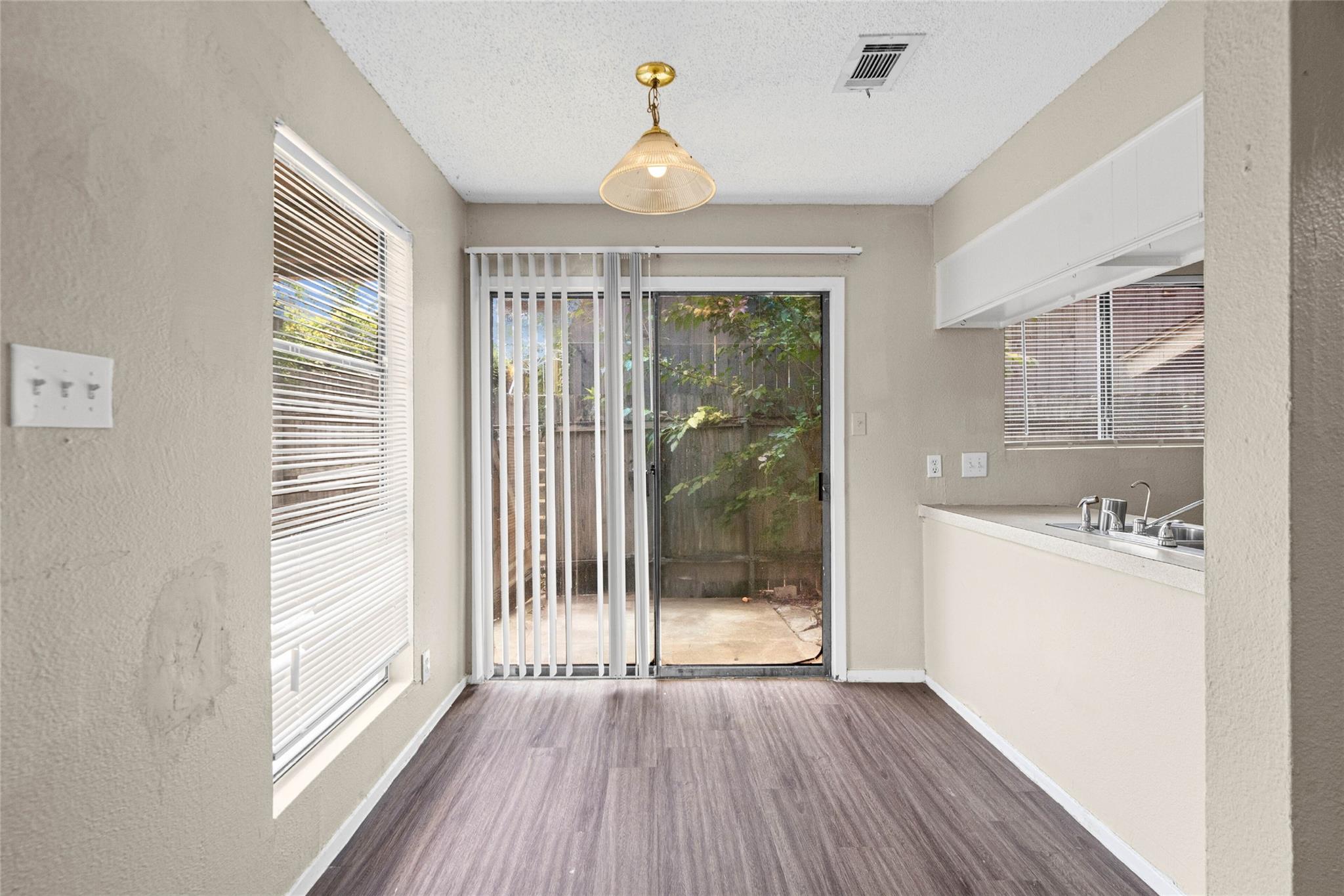 2809 Parker Ln #d Property Photo 11