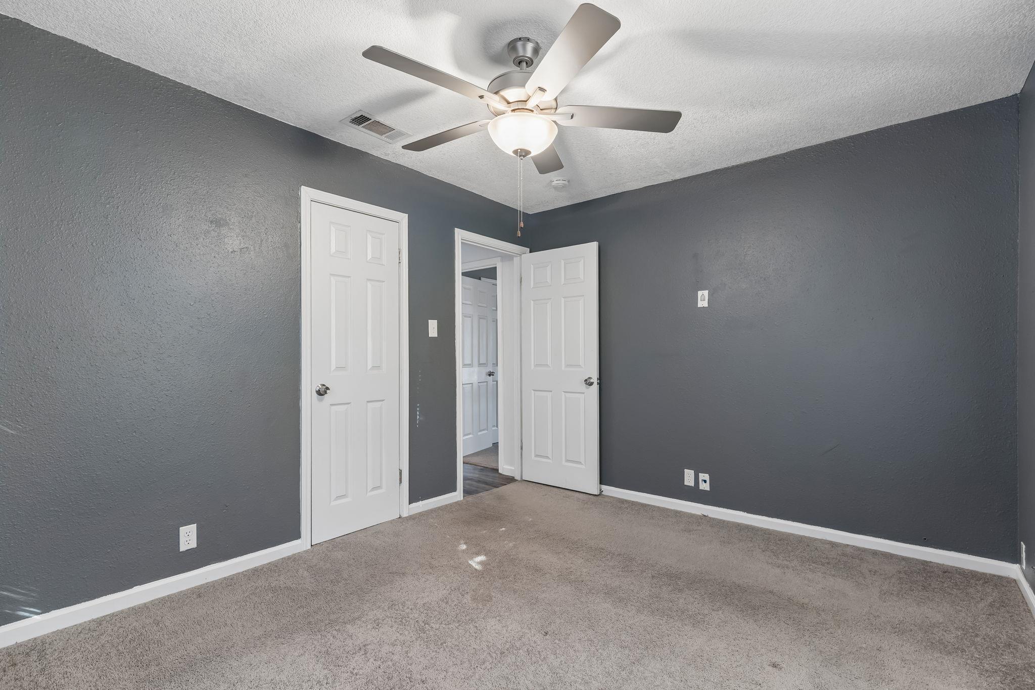 200 Seminole Rd Property Photo 22
