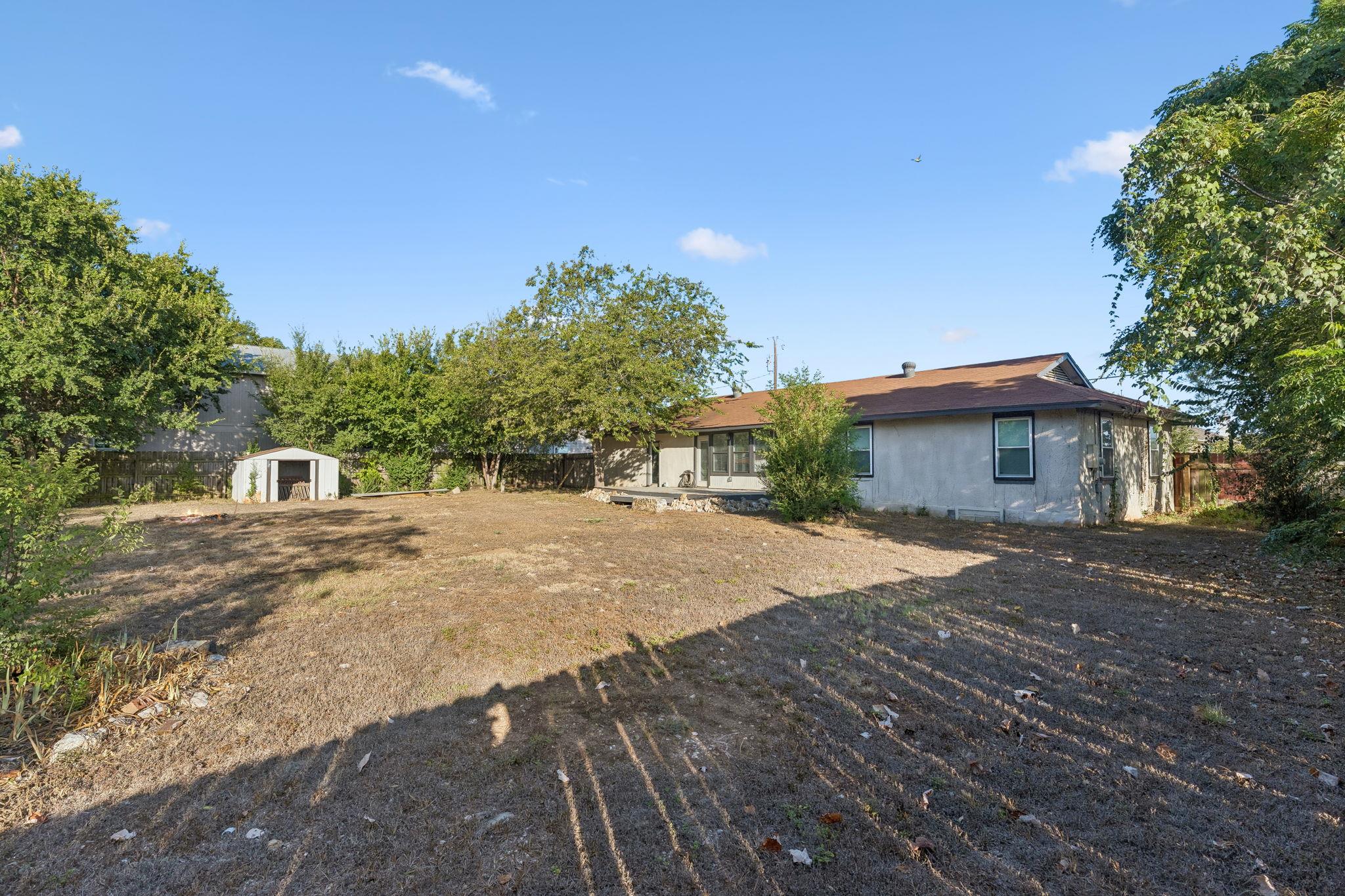 200 Seminole Rd Property Photo 24