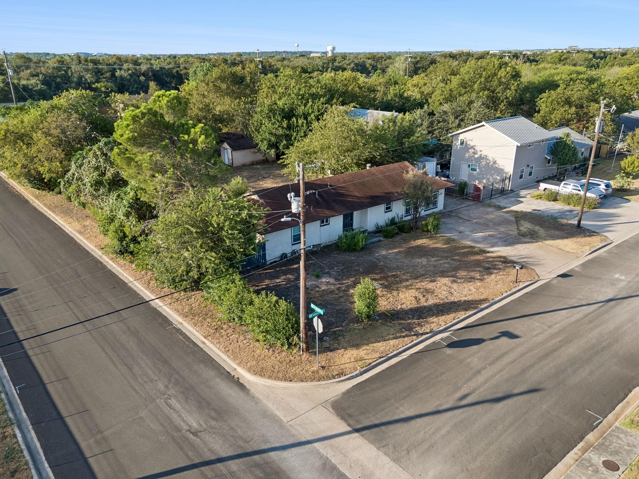 200 Seminole Rd Property Photo 29