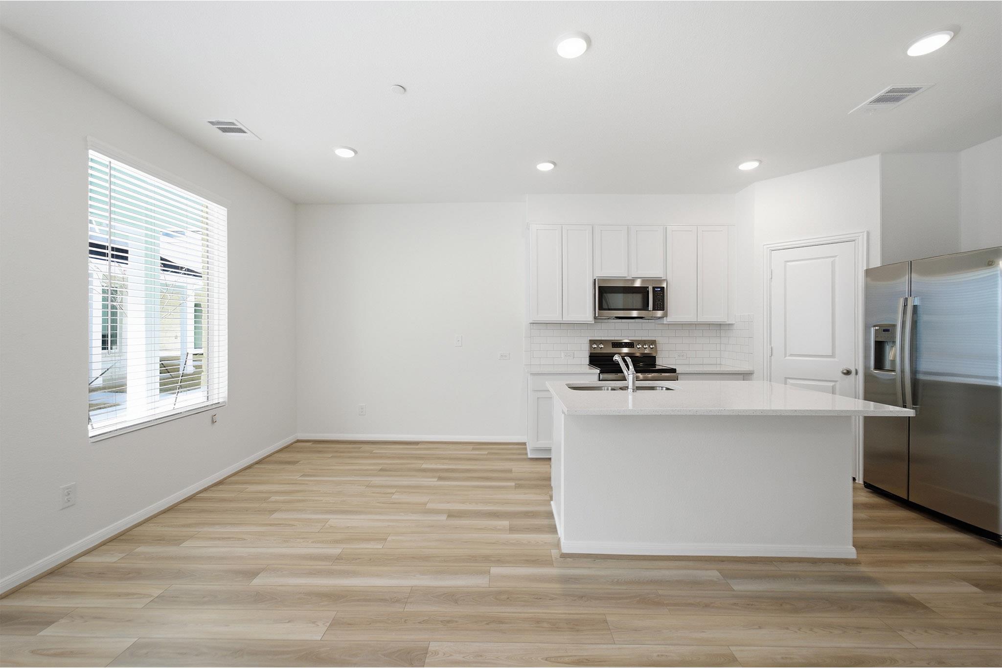 500 Municipal Dr #302 Property Photo 17