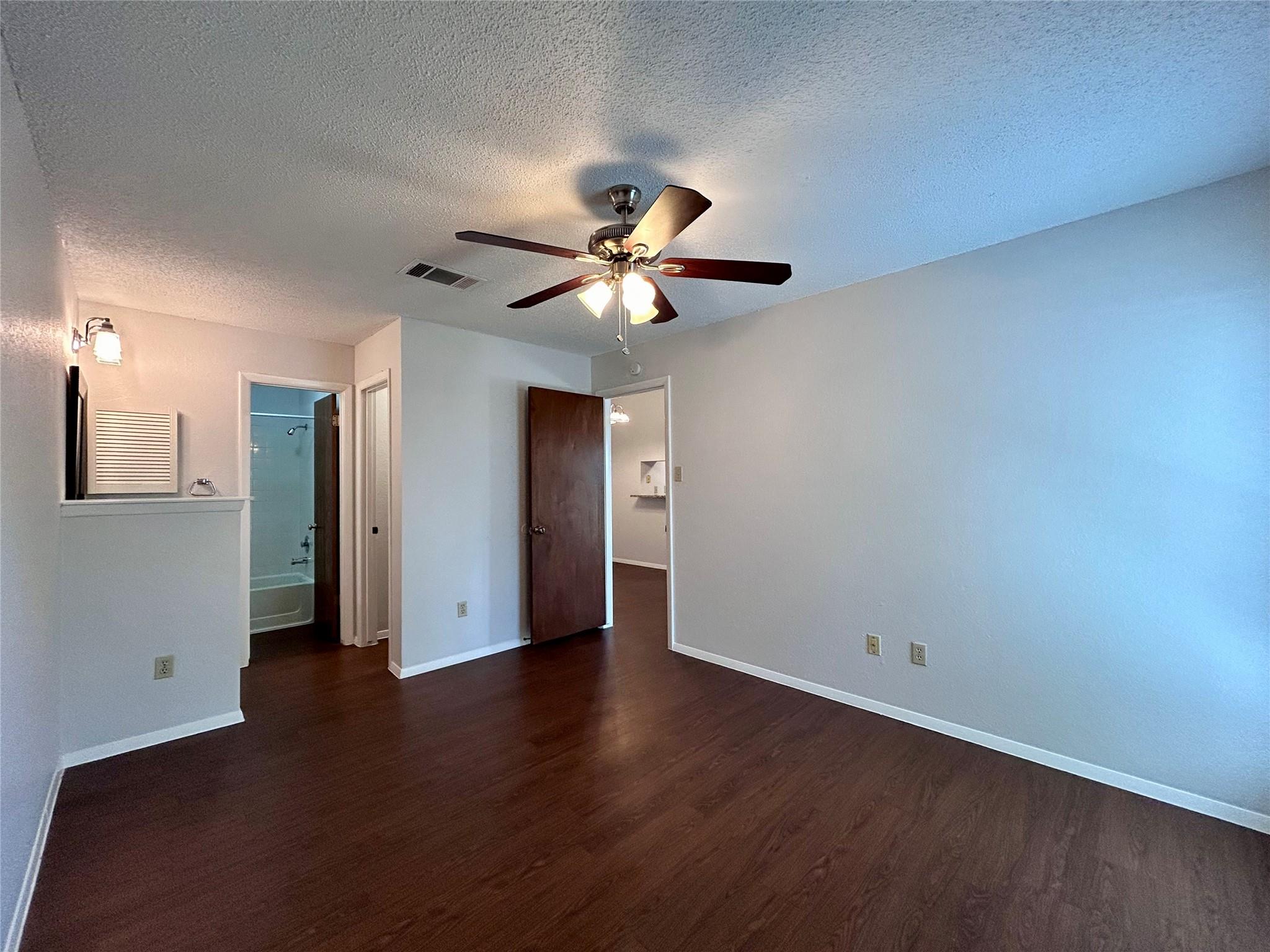 12232 Tyson Cv #a Property Photo 8
