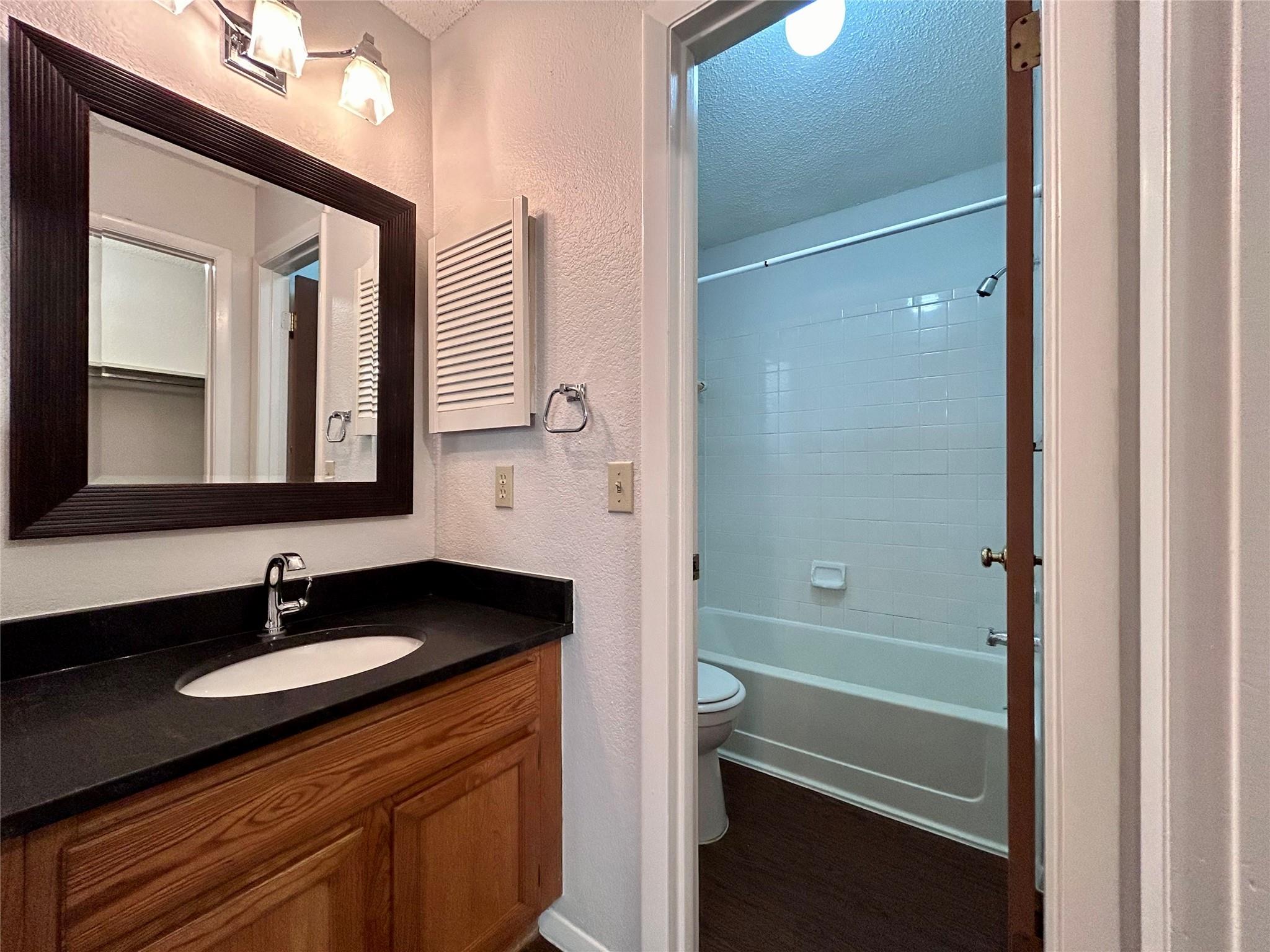 12232 Tyson Cv #a Property Photo 11