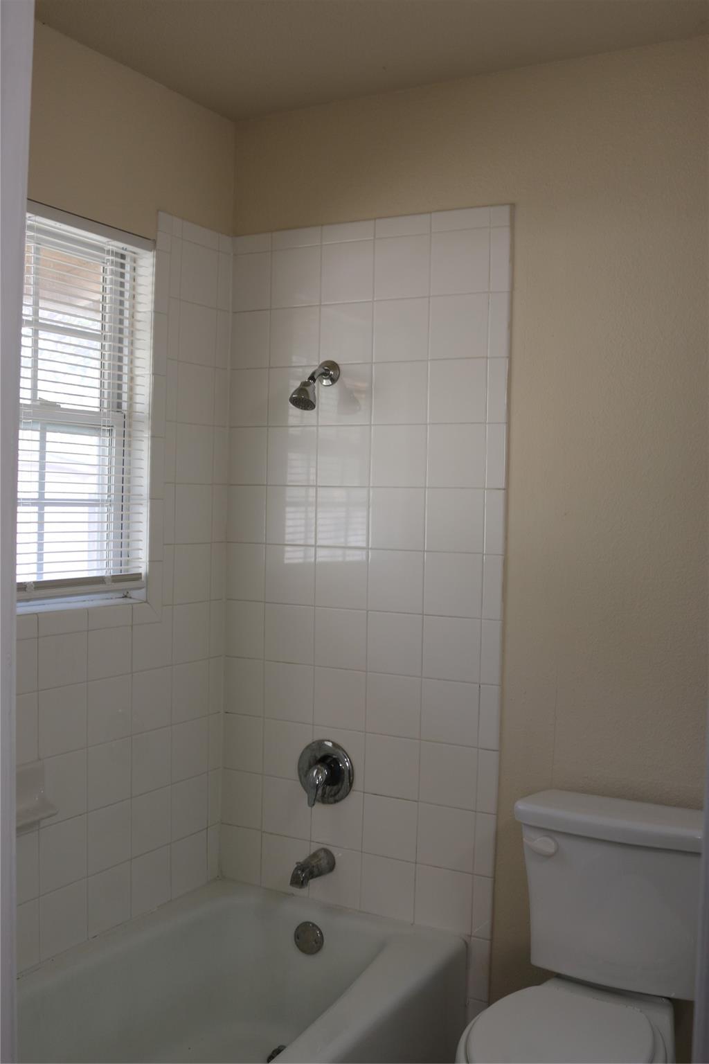 1705 Walnut St 3 Property Photo 10