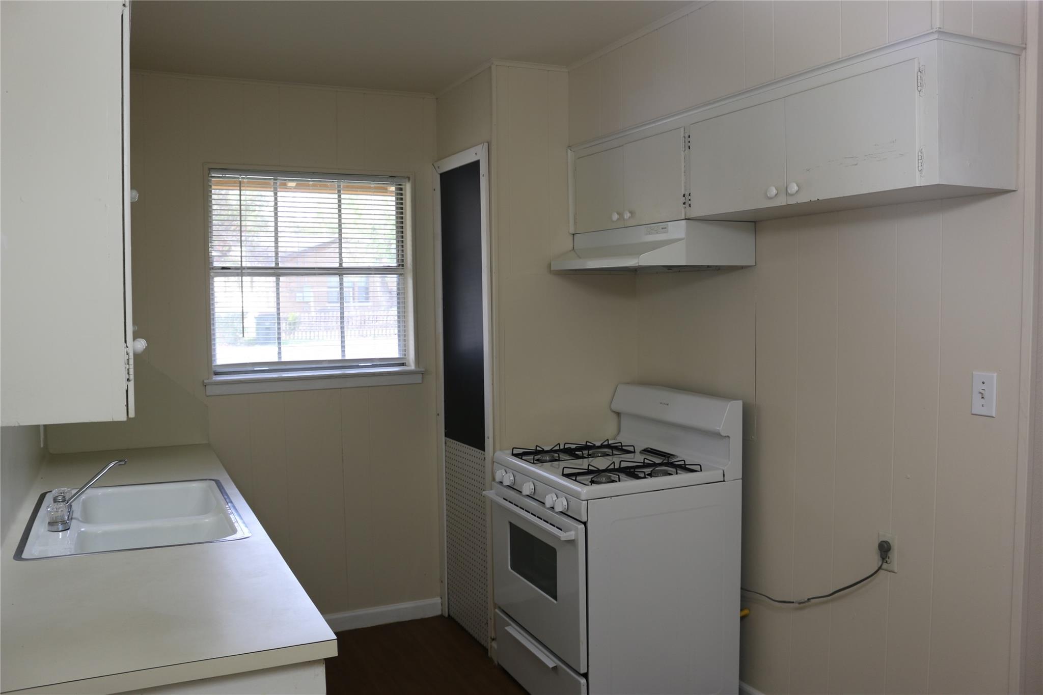 1705 Walnut St 3 Property Photo 14
