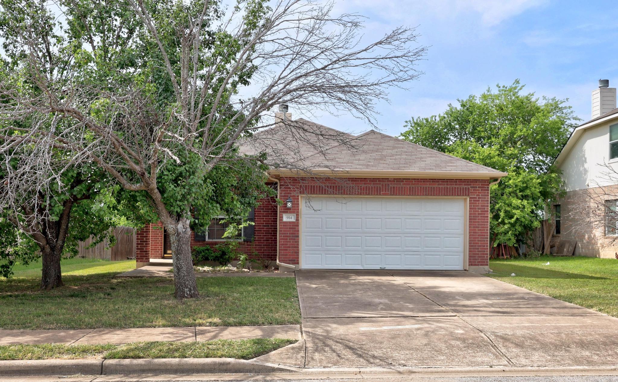 914 N Creek Blvd Property Photo