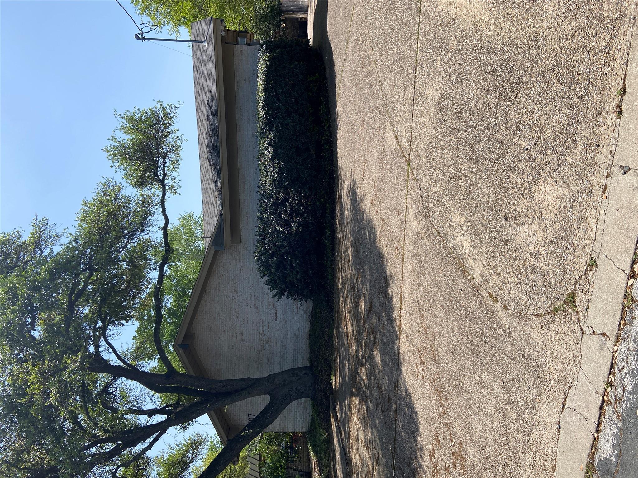 2707 W Townes Ln Property Photo 2