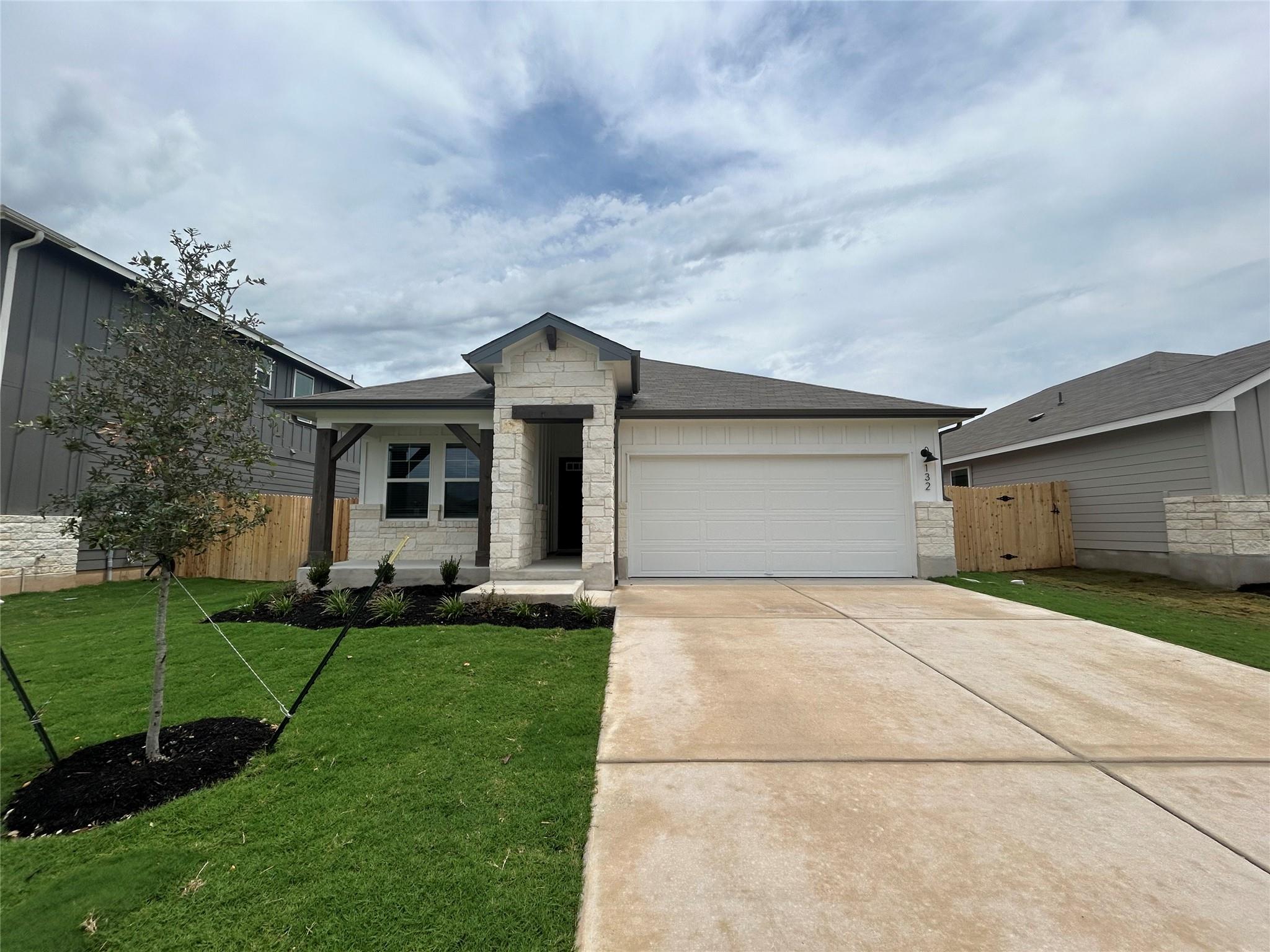 132 Honey Bee Rd Property Photo 1