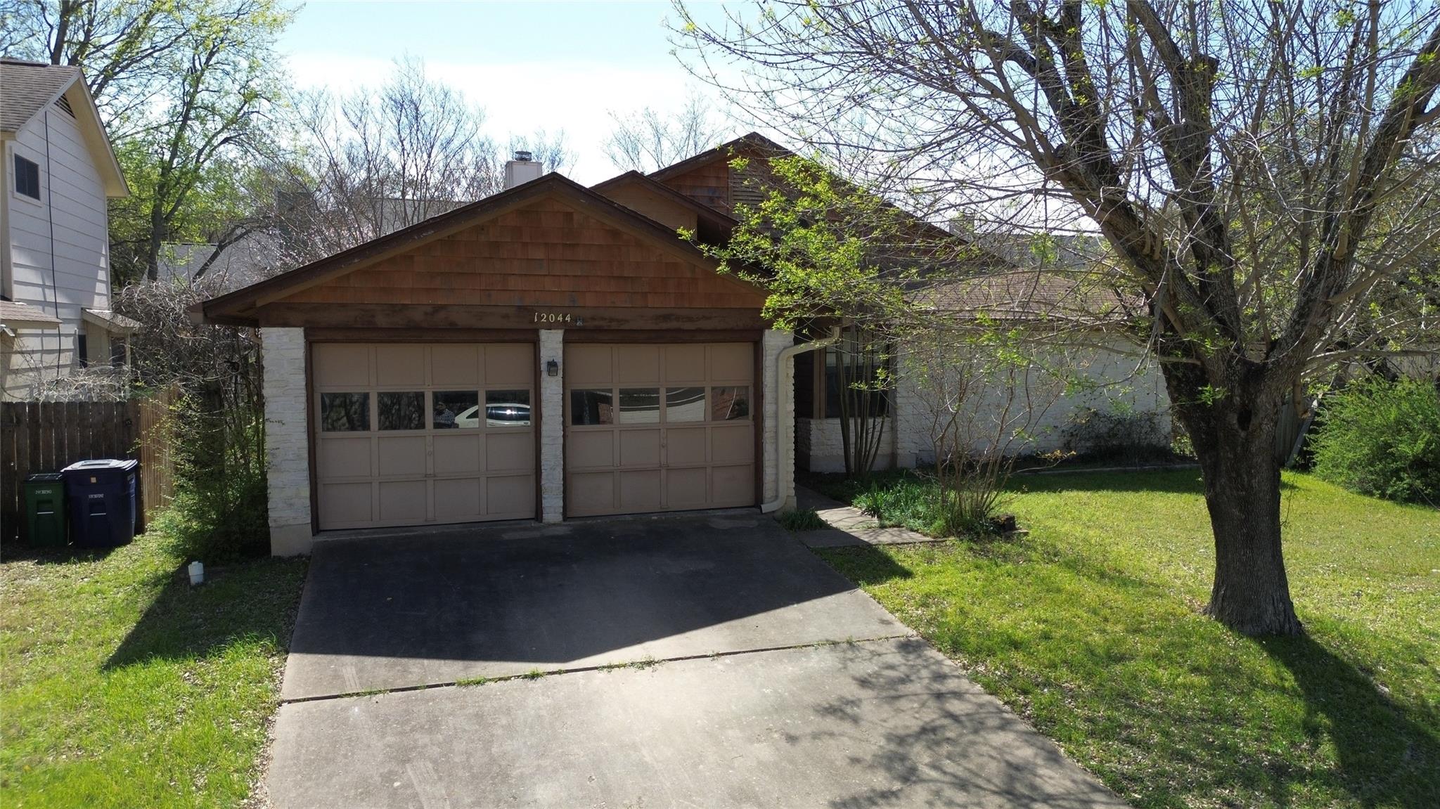 12044 Lincolnshire Dr Property Photo